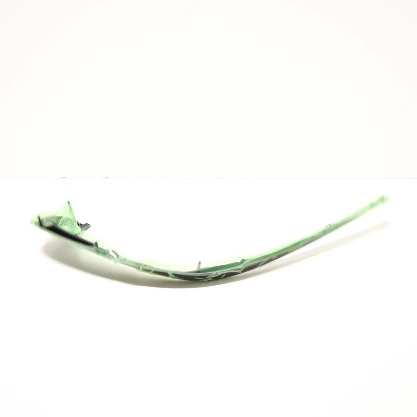 NEW MB A W176 AMG FRONT BUMPER RIGHT GLOSS BLACK FLICK A1768855000