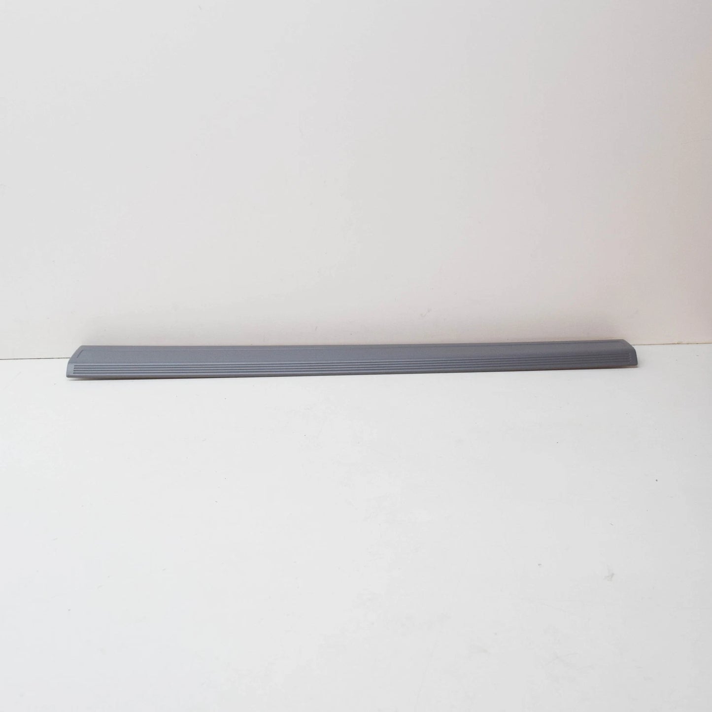 NEW BMW 7 E38 FRONT RIGHT SILL STRIP 51478174502 8174502 ORIGINAL