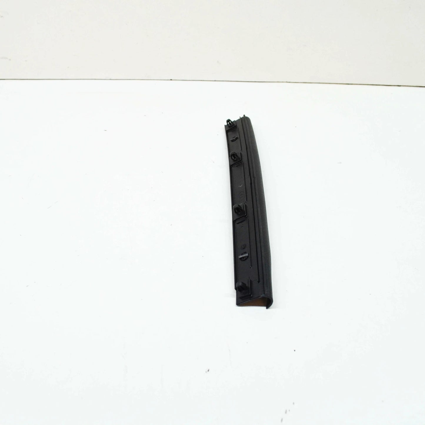 NEW AUDI Q2 GA FRONT BONNET HOOD LEFT IMPACT SEAL 81A823125 ORIGINAL