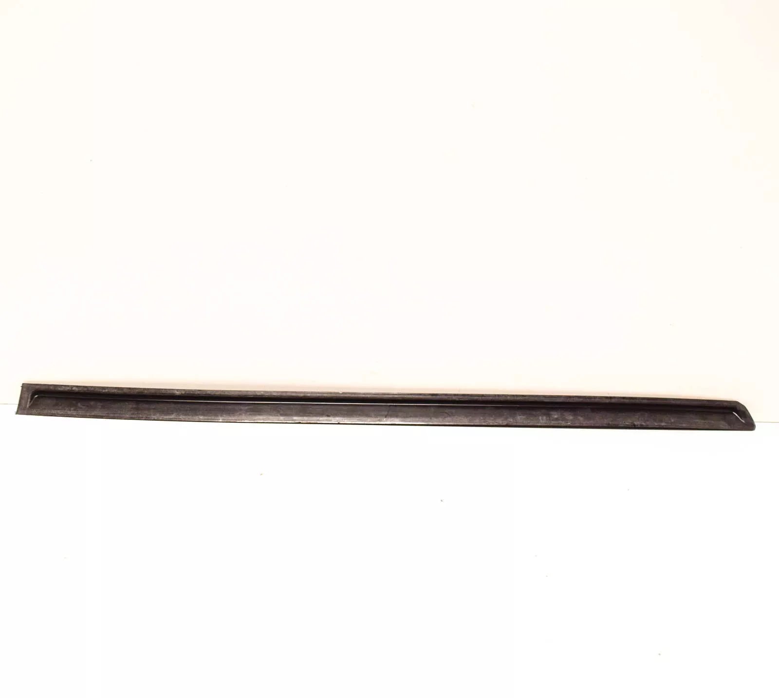 NEW BMW Z3 E36 HARDTOP LEFT WATER DEFLECTOR 54218397669 8397669 ORIGINAL