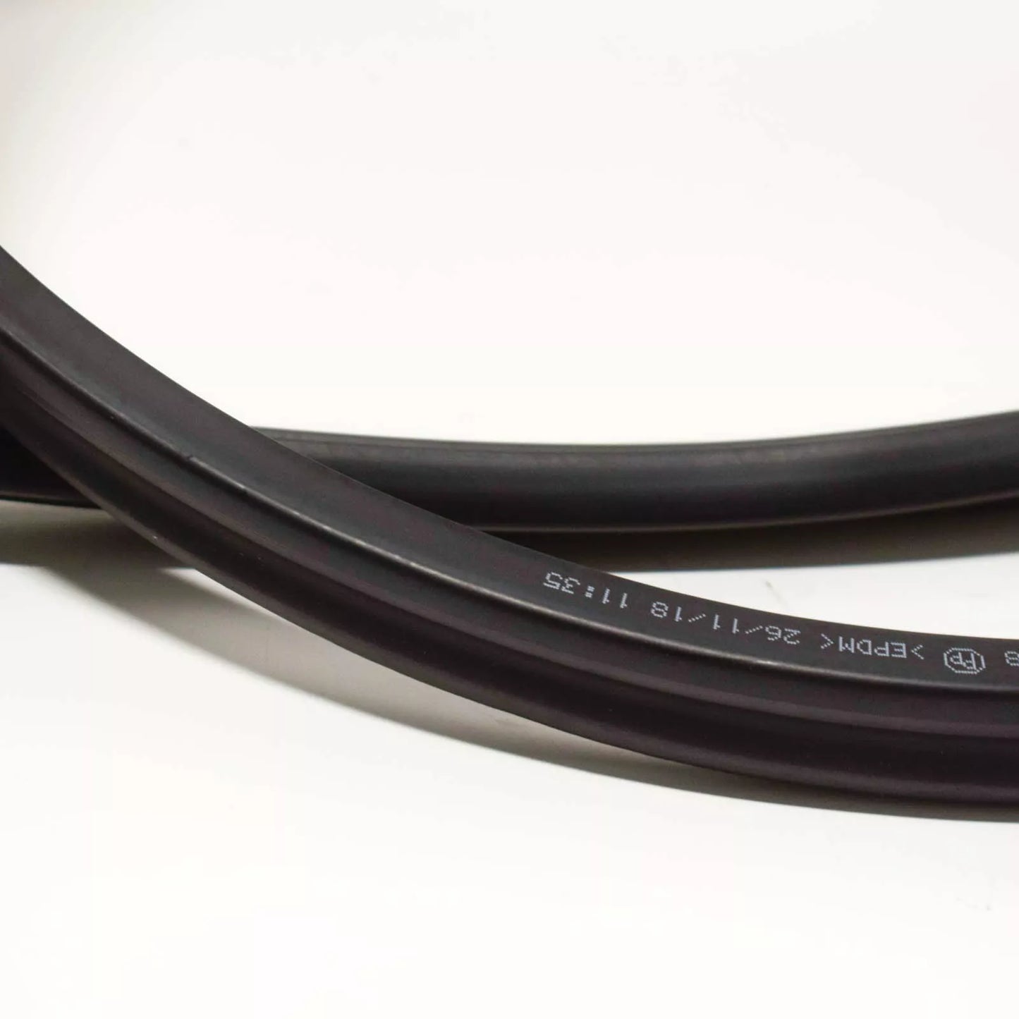 NEW MERCEDES-BENZ CL C216 FRONT HOOD SEAL A2216280598