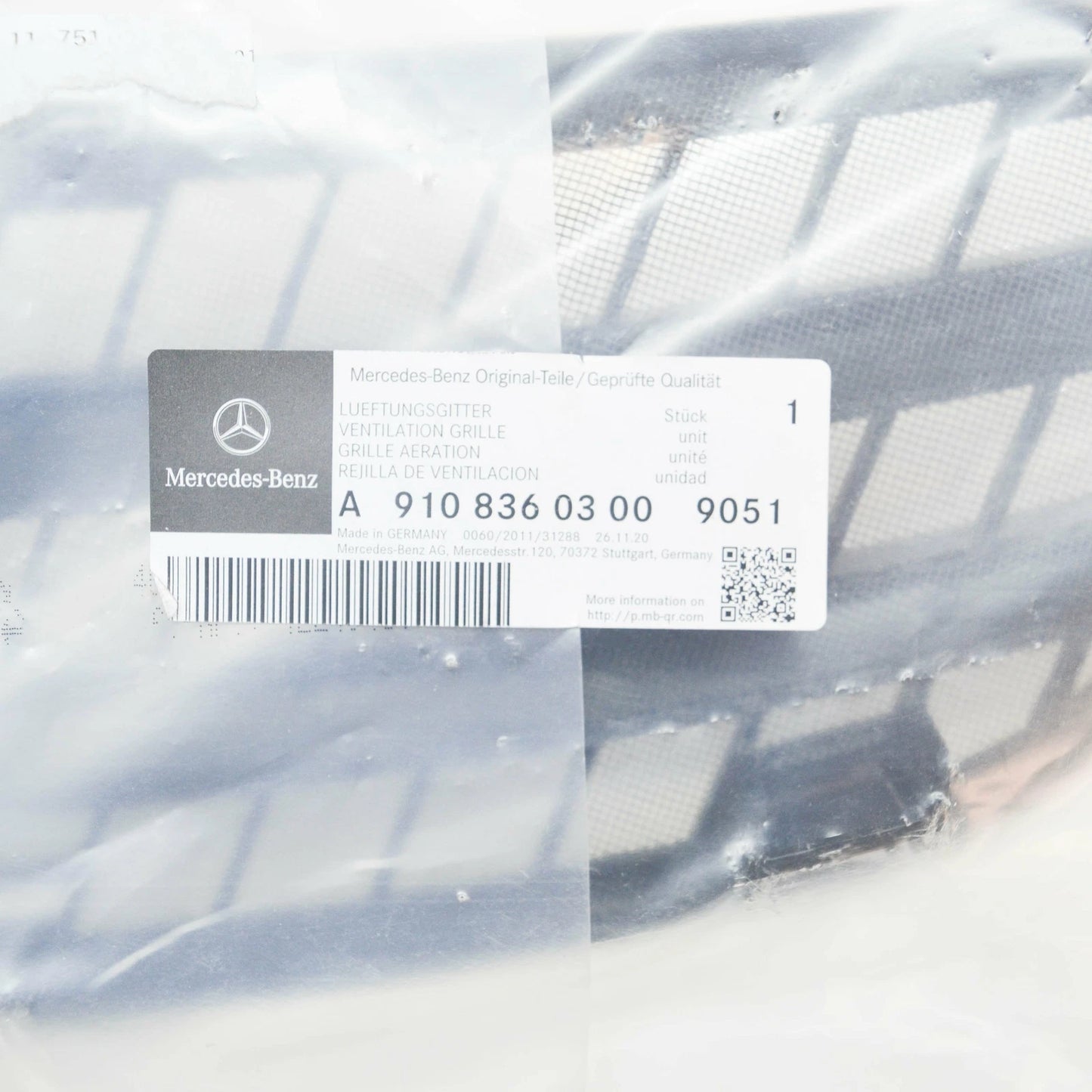 NEW MB SPRINTER 910 HOOD RIGHT VENTILATION GRILLE RHD A91083603009051