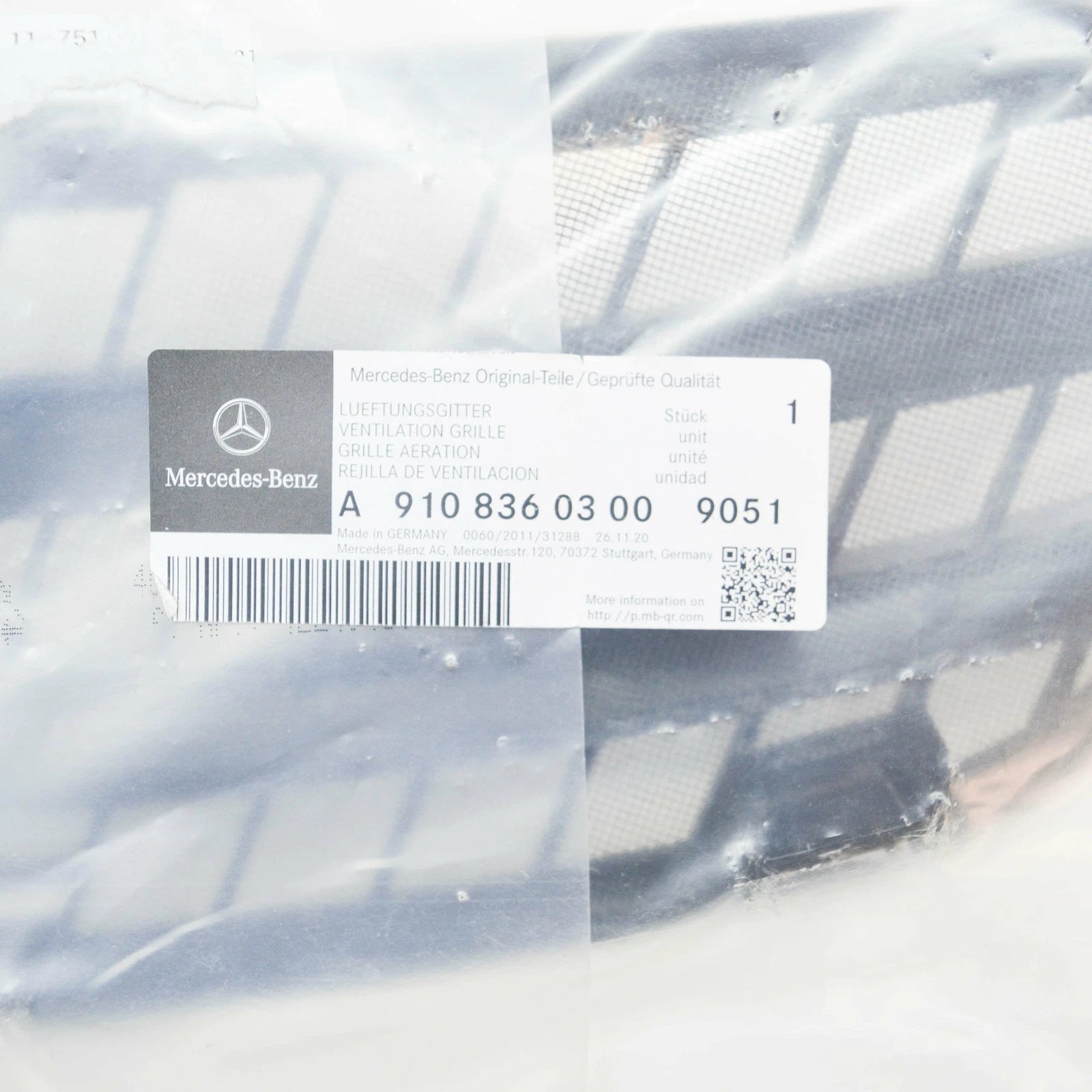 NEW MB SPRINTER 910 HOOD RIGHT VENTILATION GRILLE RHD A91083603009051