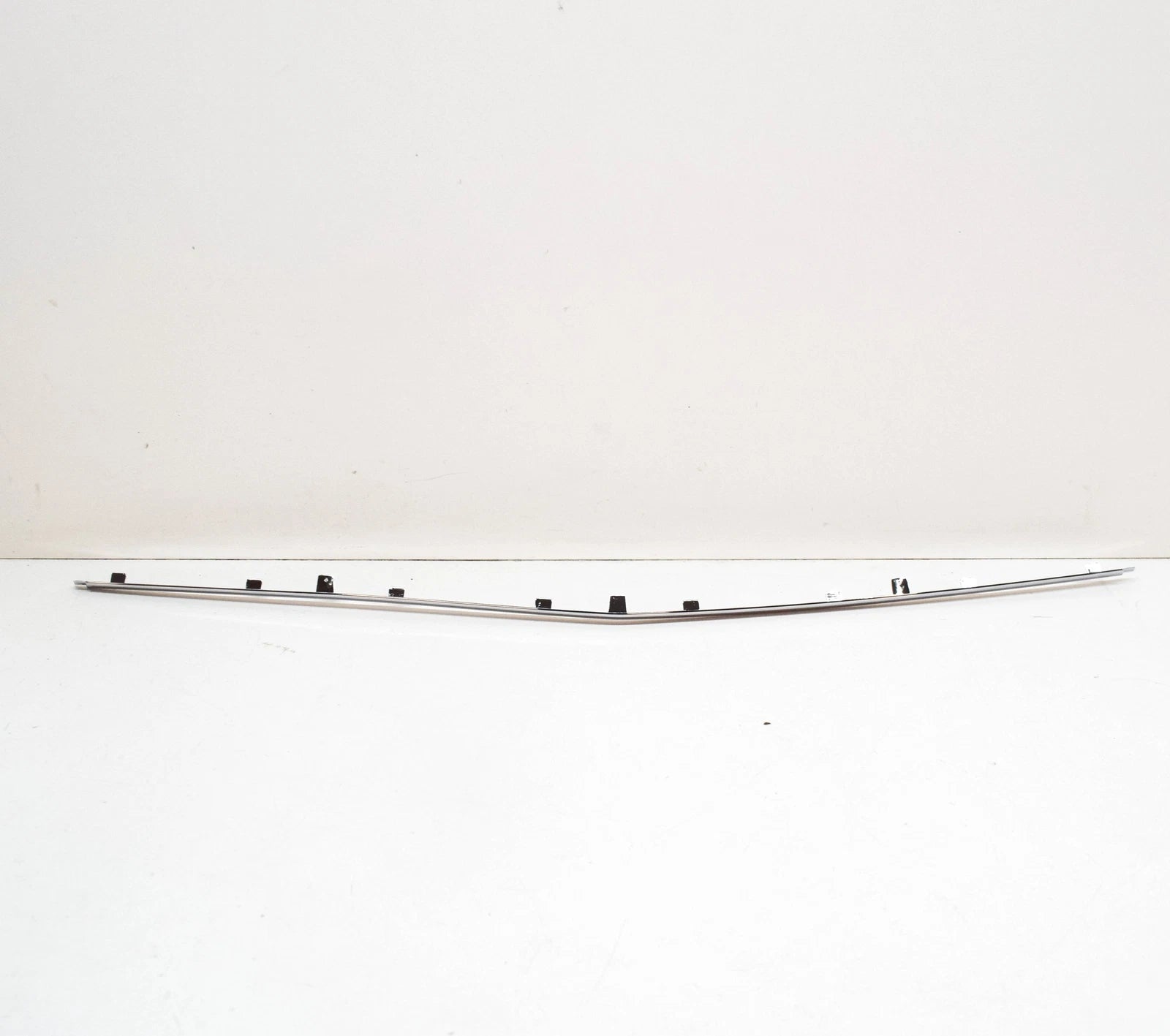 NEW MB S-CLASS W221 FRONT BUMPER CENTER LOWER CHROME TRIM A2218850021 ORIGINAL