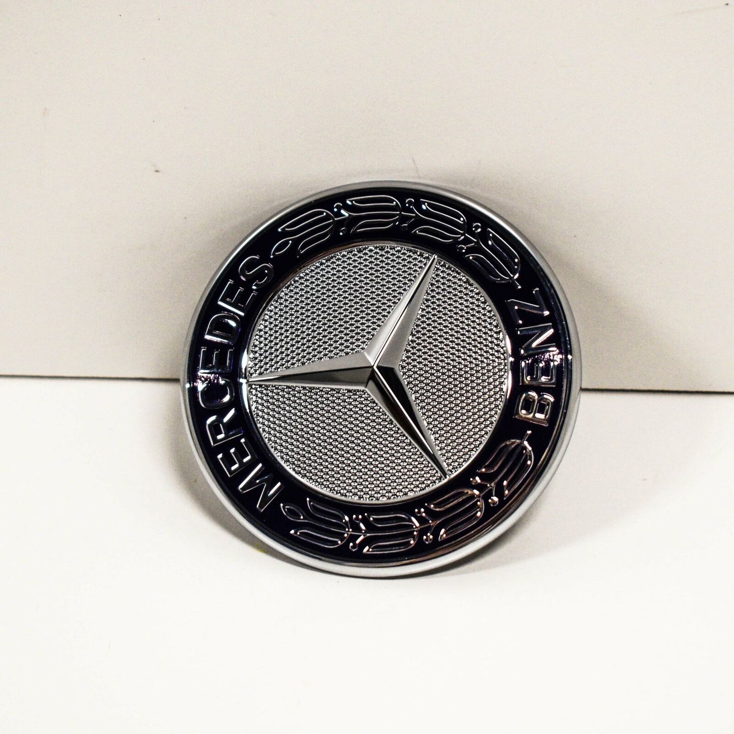 NEW MERCEDES-BENZ C-CLASS W205 FRONT HOOD BONNET BLUE BADGE A2128170316 ORIGINAL