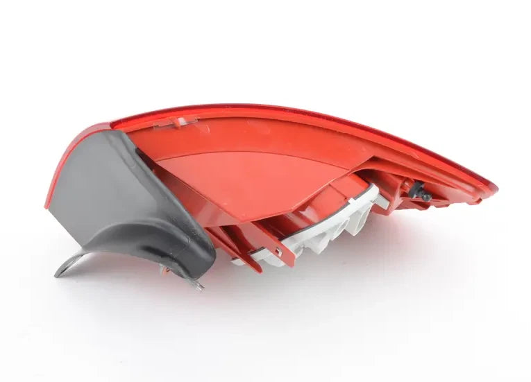 NEW AUDI A6 AVANT C6 REAR LEFT OUTER TAILLIGHT 4F9945095F ORIGINAL