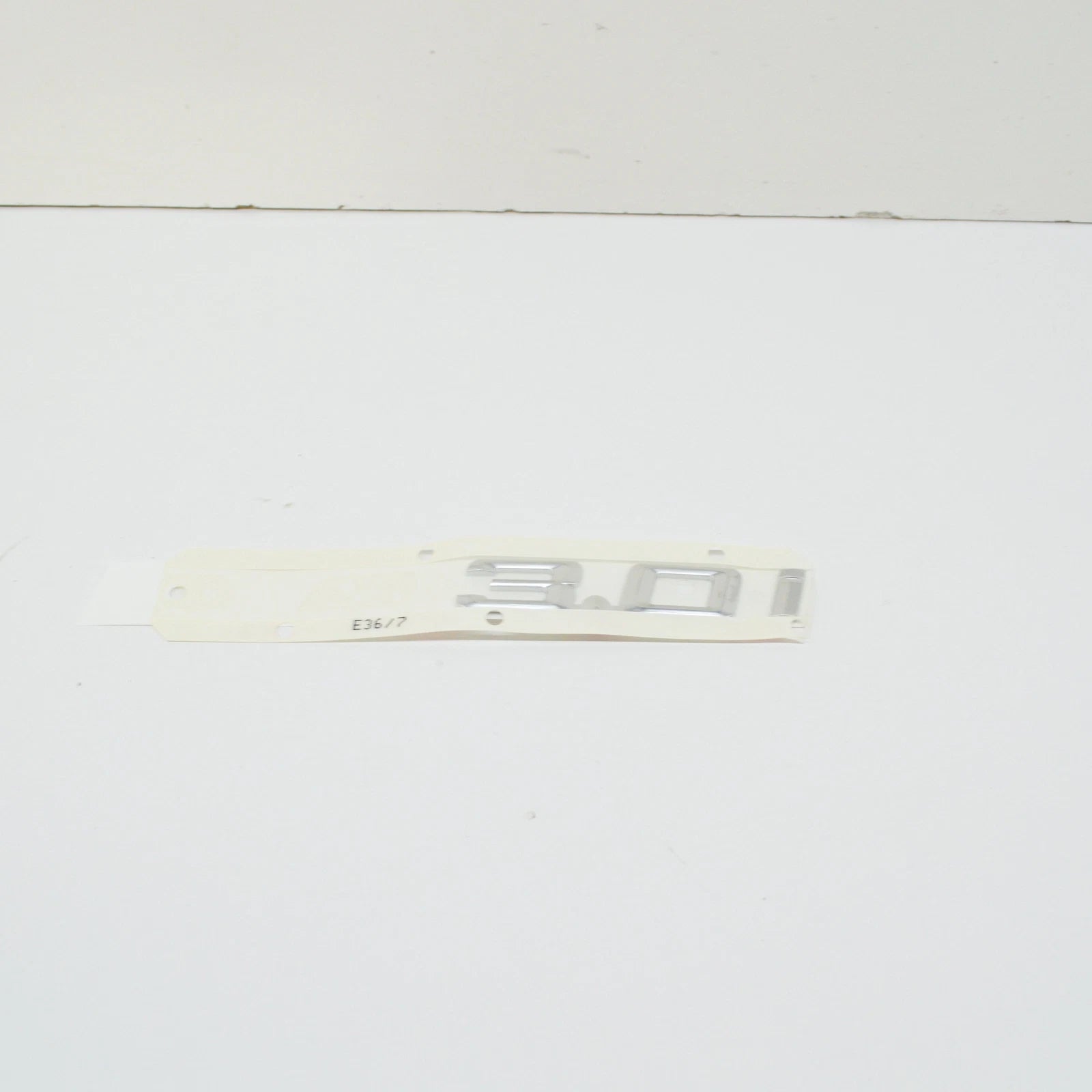 NEW BMW Z3 COUPE E36 DECK LID EMBLEM 51148413710 8413710 ORIGINAL