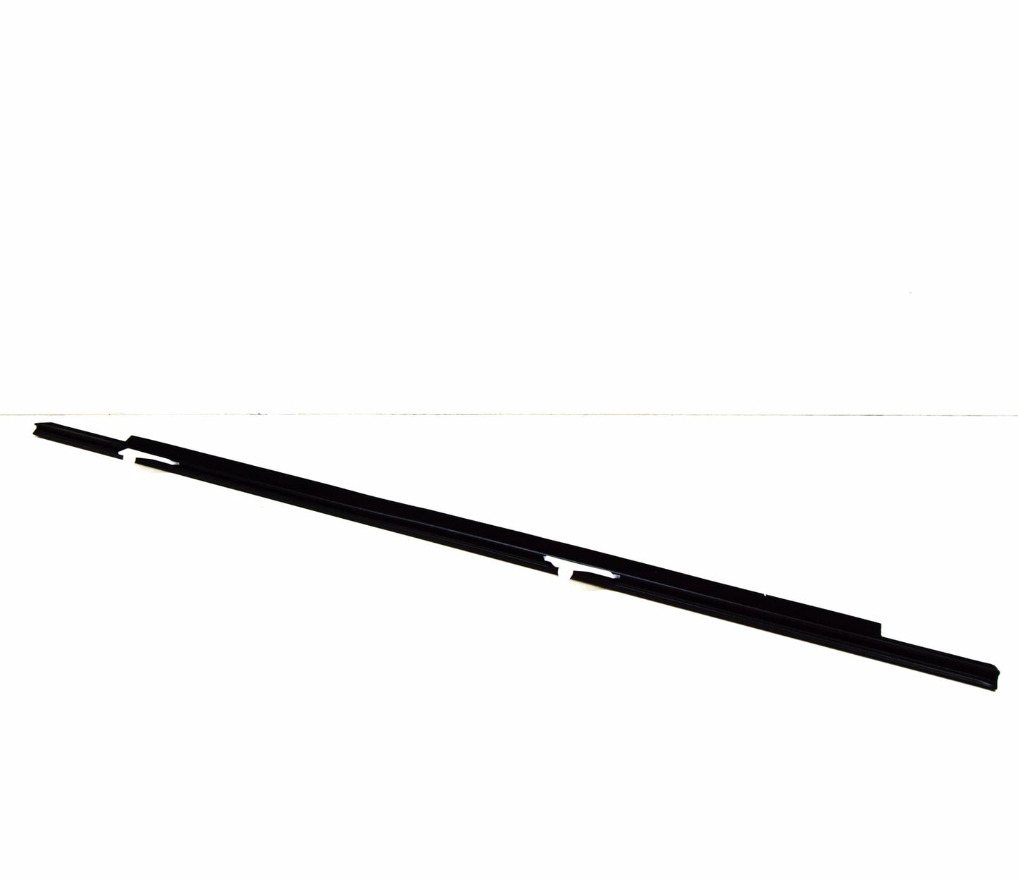 NEW AUDI A3 8P REAR LEFT DOOR WINDOW APERTURE OUTER SEAL 8P4839477A