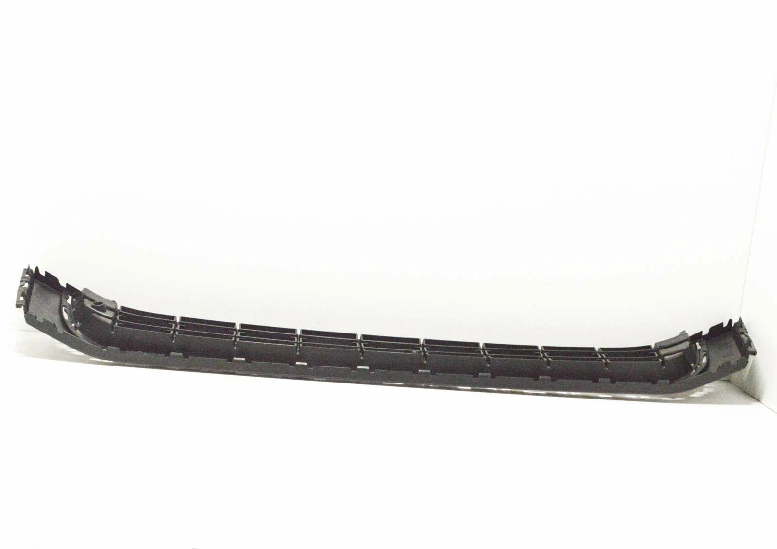 NEW VOLKSWAGEN AMAROK 2H FRONT BUMPER LOWER GRILLE 2HH8536779B9 2014