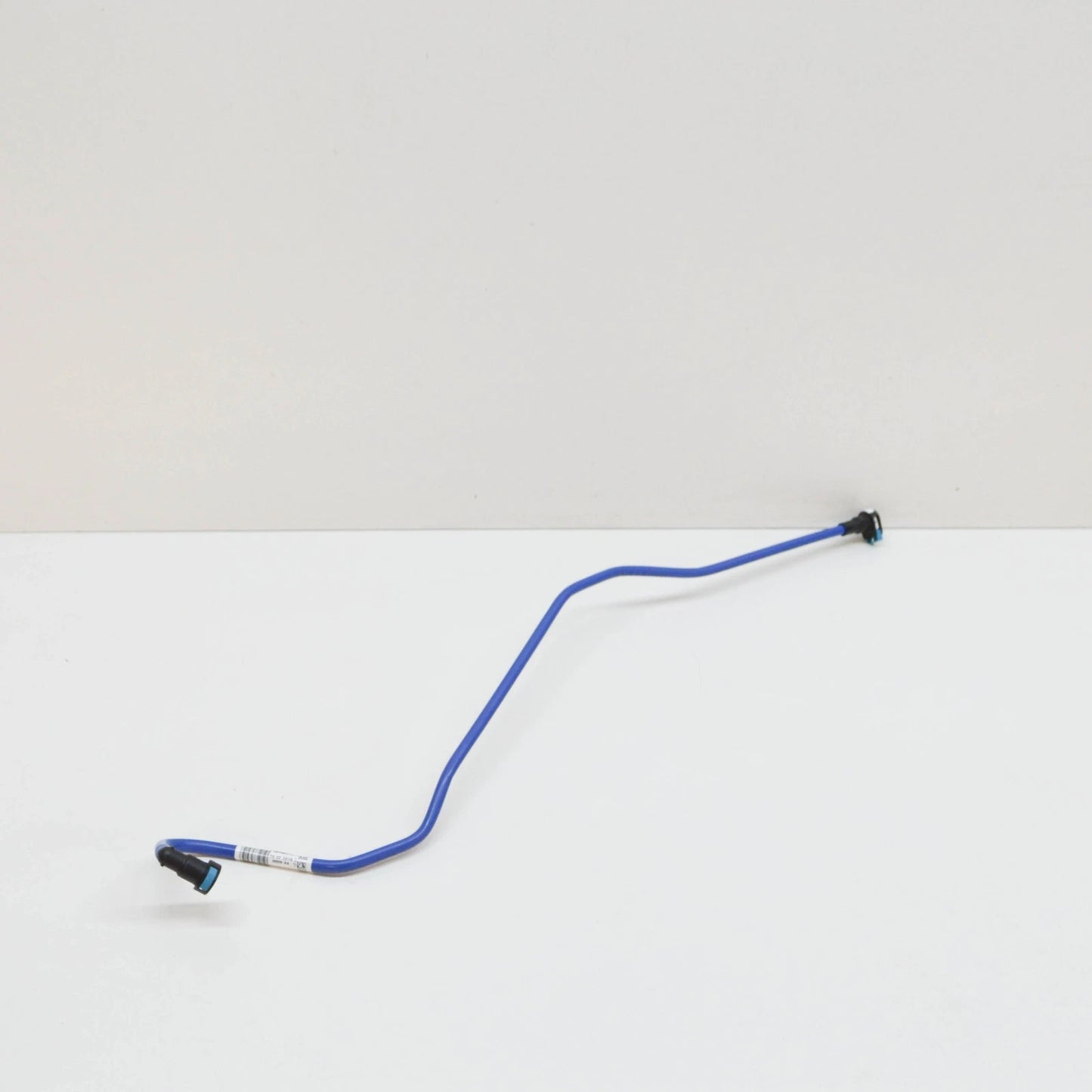 NEW BMW 5 G30 ACTIVATED CHARCOAL FILTER BREATHER LINE 16137483715 ORIGINAL