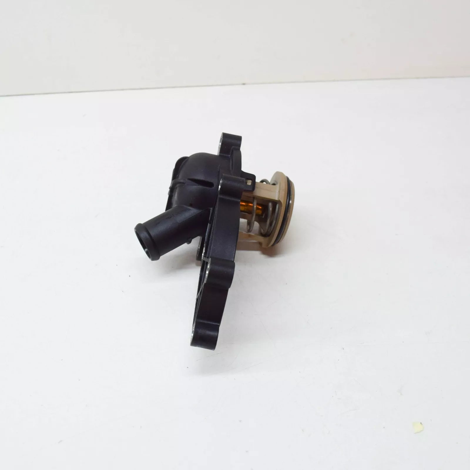 NEW AUDI A6 C7 COOLANT THERMOSTAT 06E121111G 3.0 TFSI