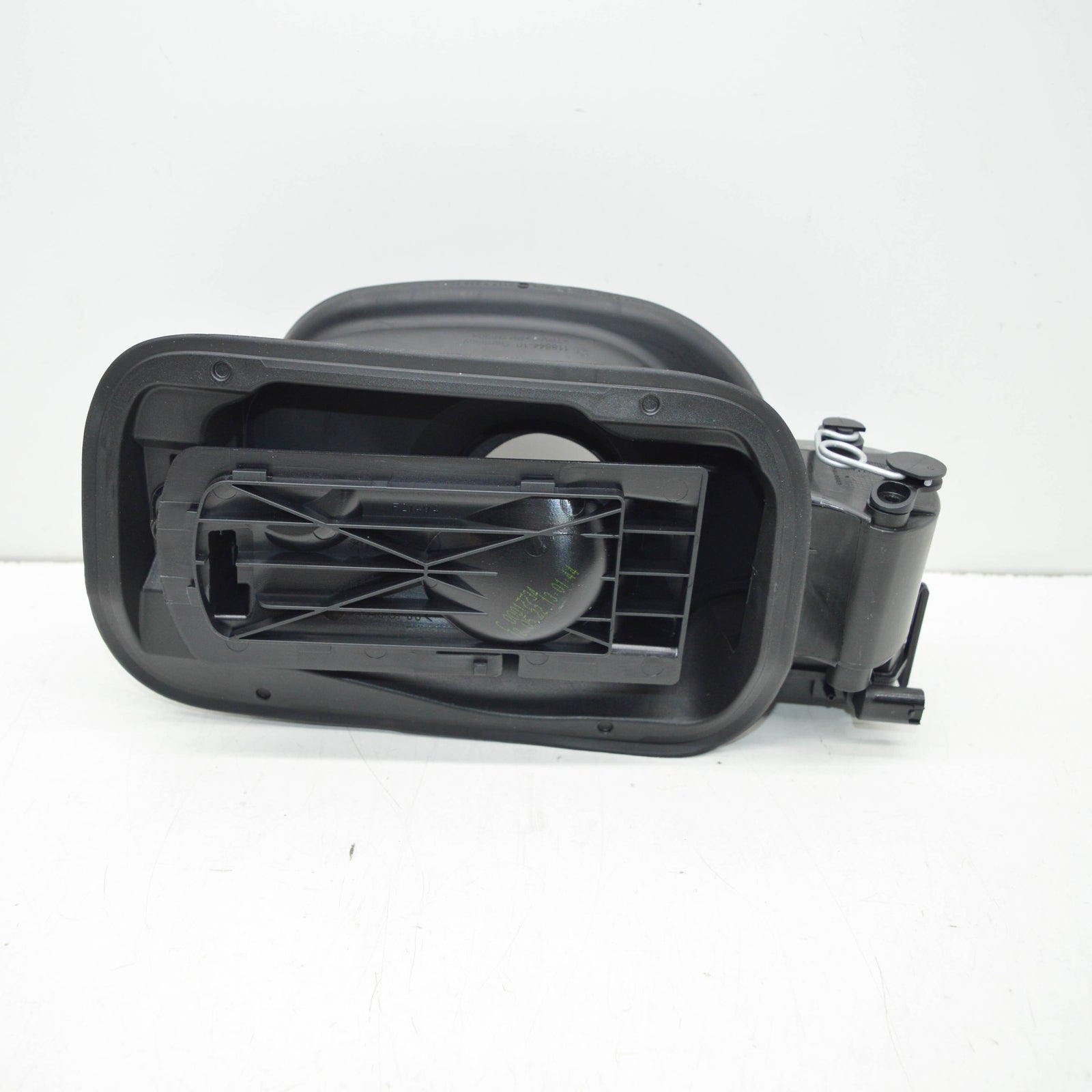 new bmw 3 f30, f80 fuel tank flap 51177238100 7238100 original