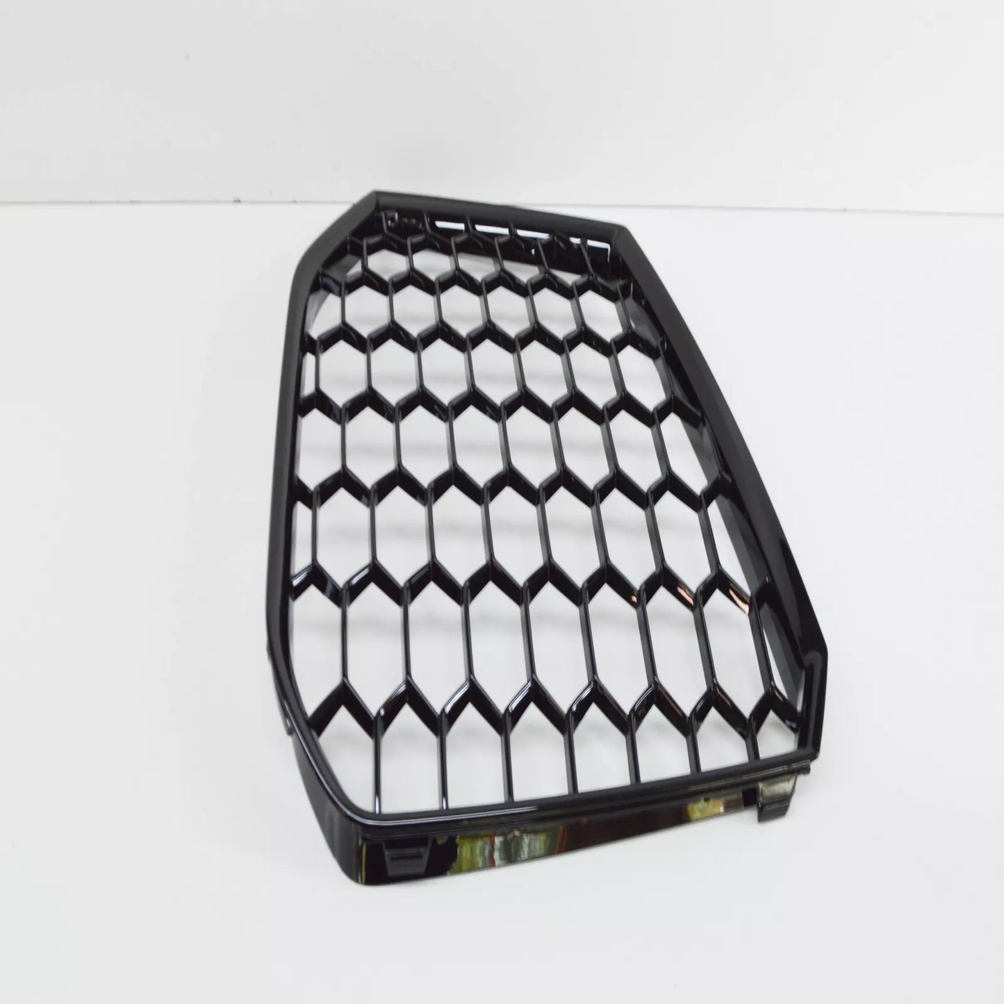 NEW AUDI TT ROADSTER FV FRONT LEFT AIR GUIDE GRILLE 8S0807681JT94 ORIGINAL