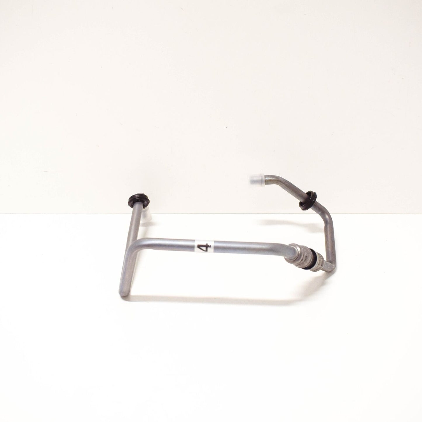 NEW MERCEDES-BENZ C-CLASS W204 RADIATOR OIL LINE A2045280924 ORIGINAL