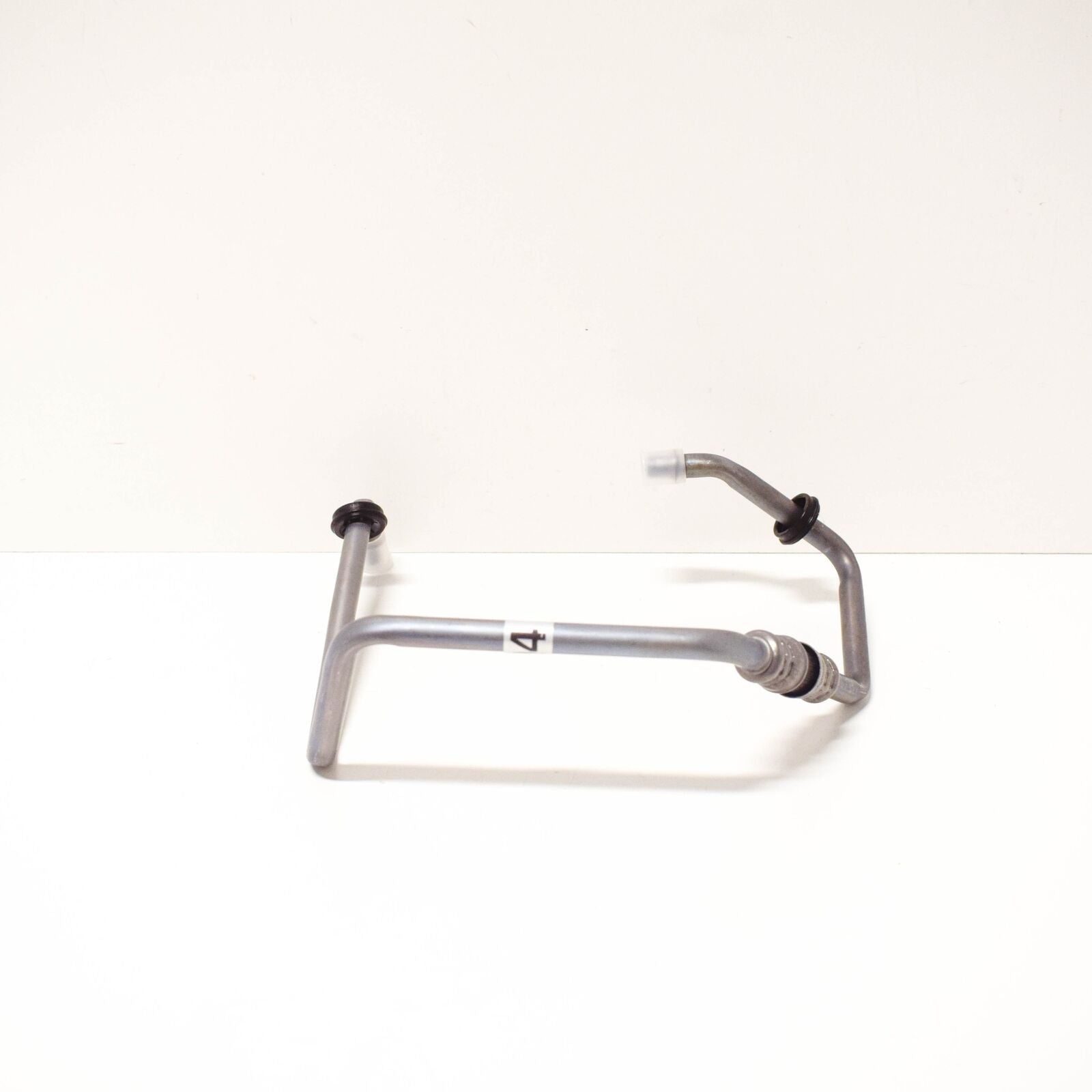 NEW MERCEDES-BENZ C-CLASS W204 RADIATOR OIL LINE A2045280924 ORIGINAL