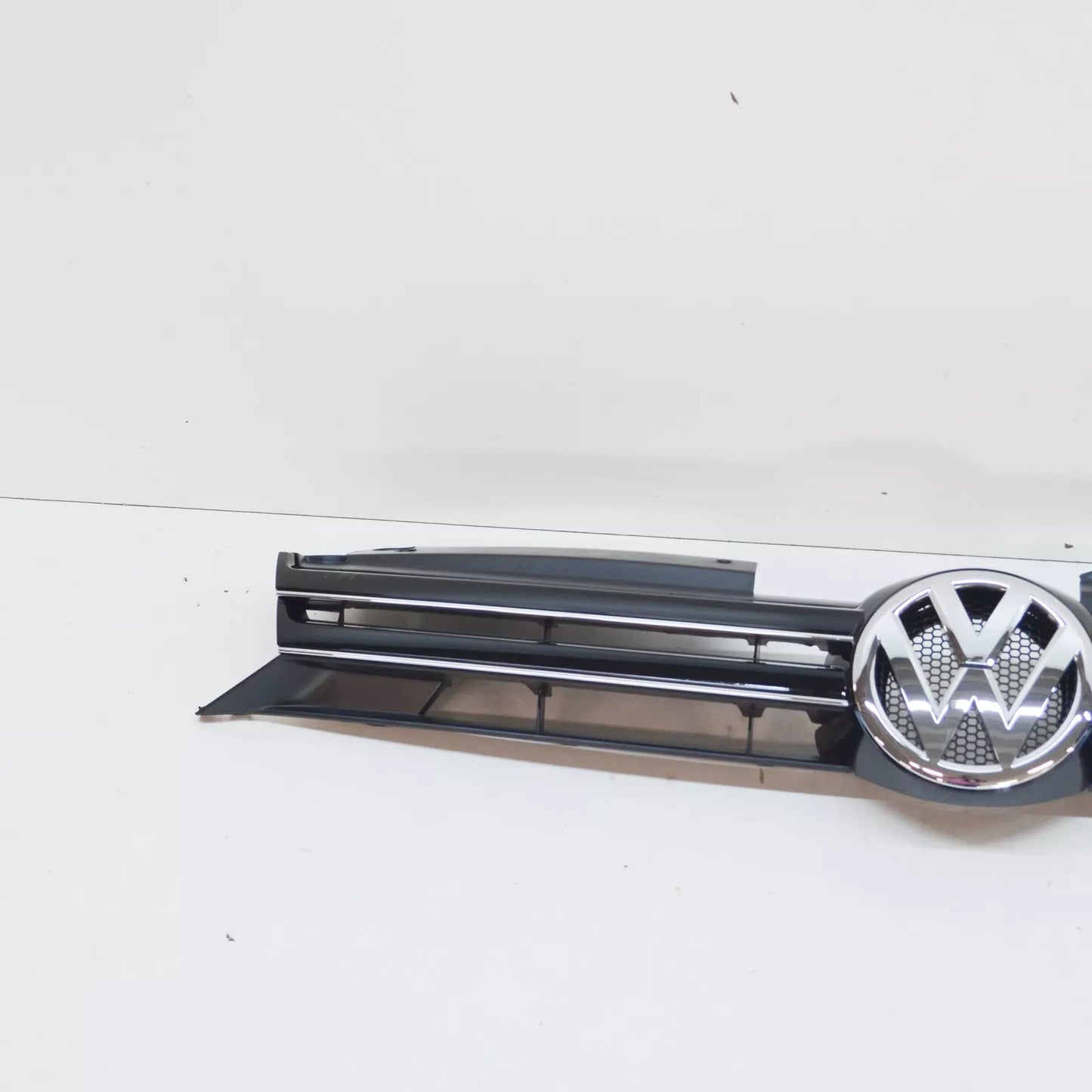 NEW VW GOLF VI AJ MK6 FRONT RADIATOR GRILLE 1K9853651EZLL ORIGINAL