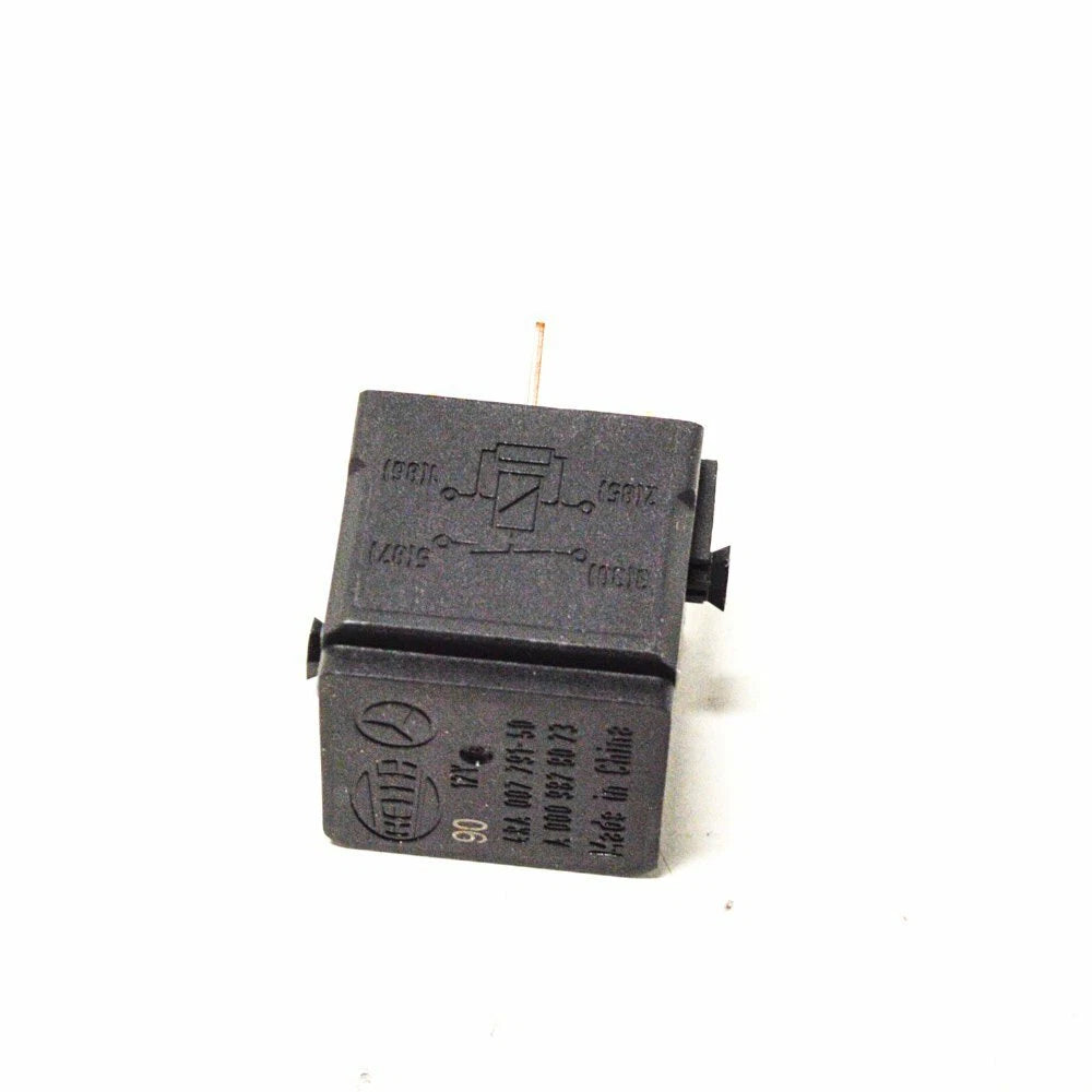 NEW MB CLA W117 RELAY A0009828023 ORIGINAL