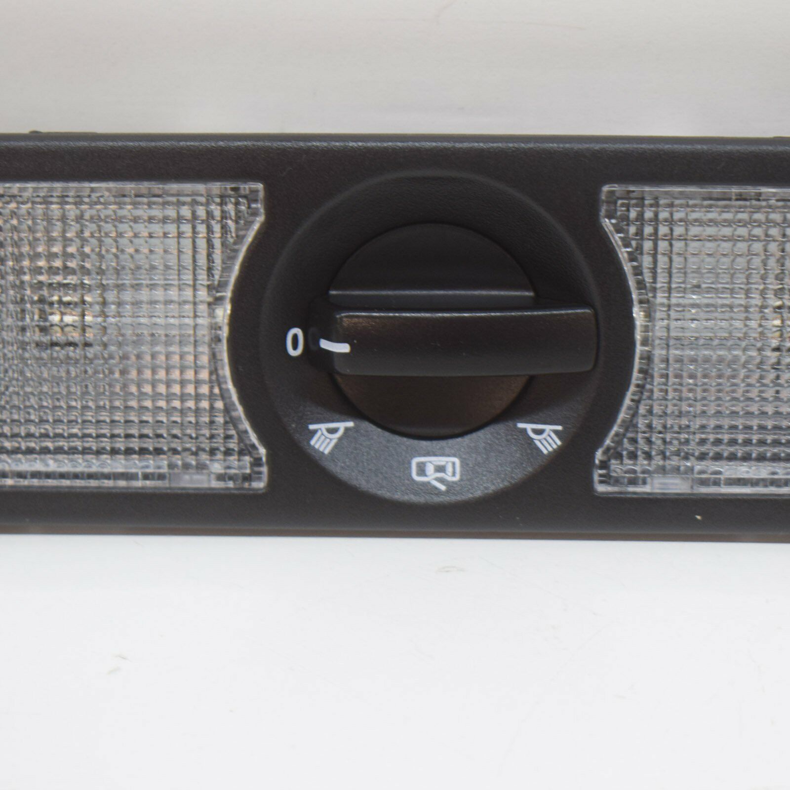 NEW VOLKSWAGEN JETTA A6 REAR INTERIOR AND READING LIGHT 6Q0947291A82V ORIGINAL