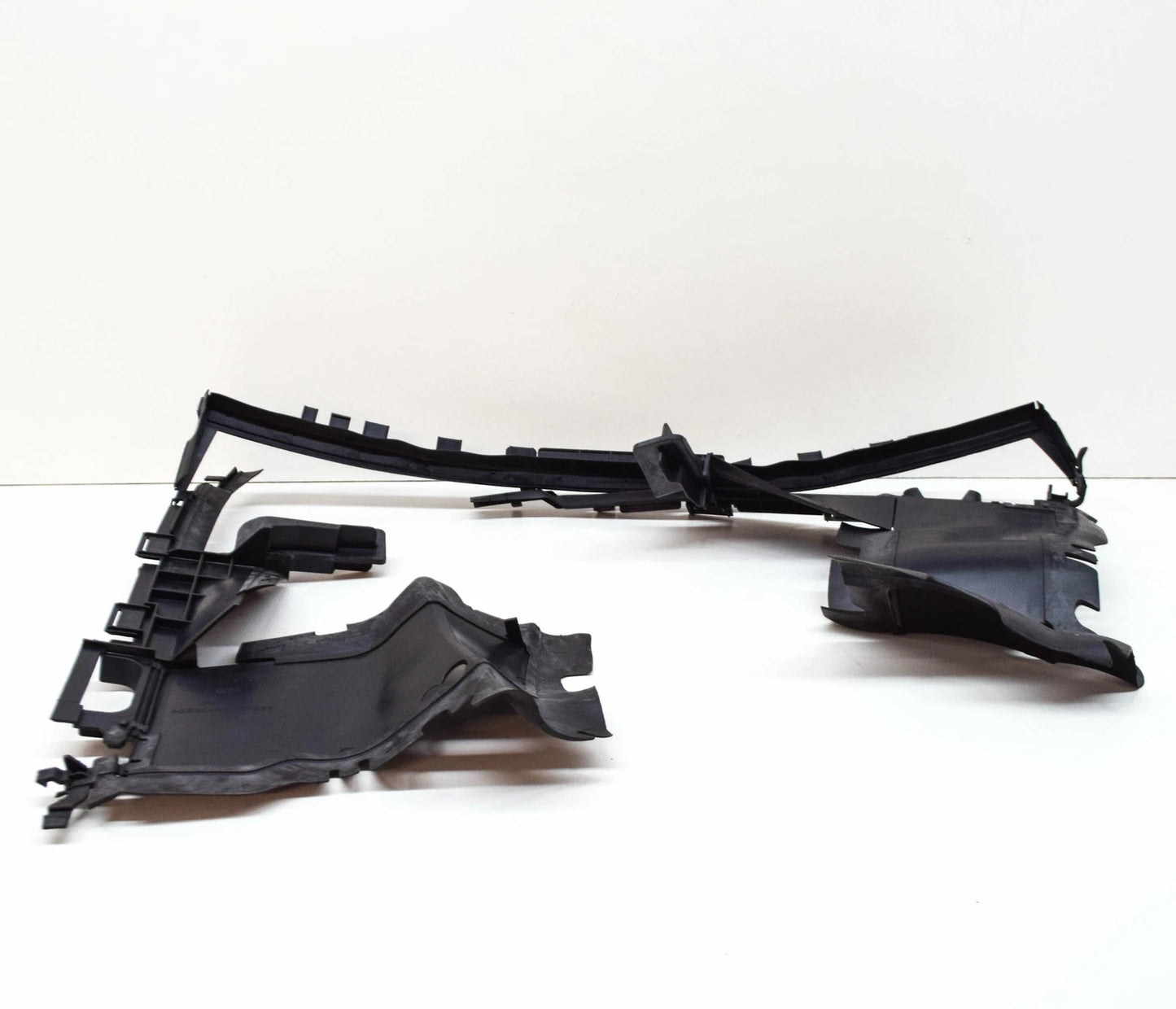 NEW MERCEDES-BENZ SL R231 AMG RADIATOR AIR DEFLECTOR A2315000016 ORIGINAL