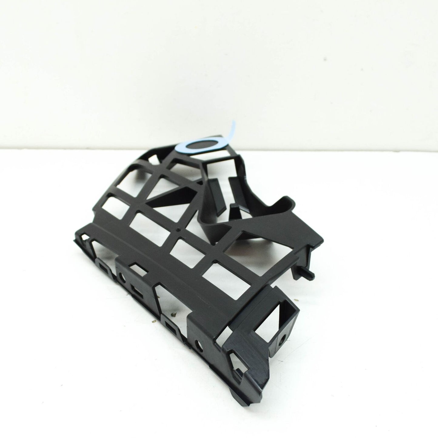 NEW MERCEDES-BENZ B W246 FRONT RIGHT BUMPER BRACKET A2468852021 ORIGINAL