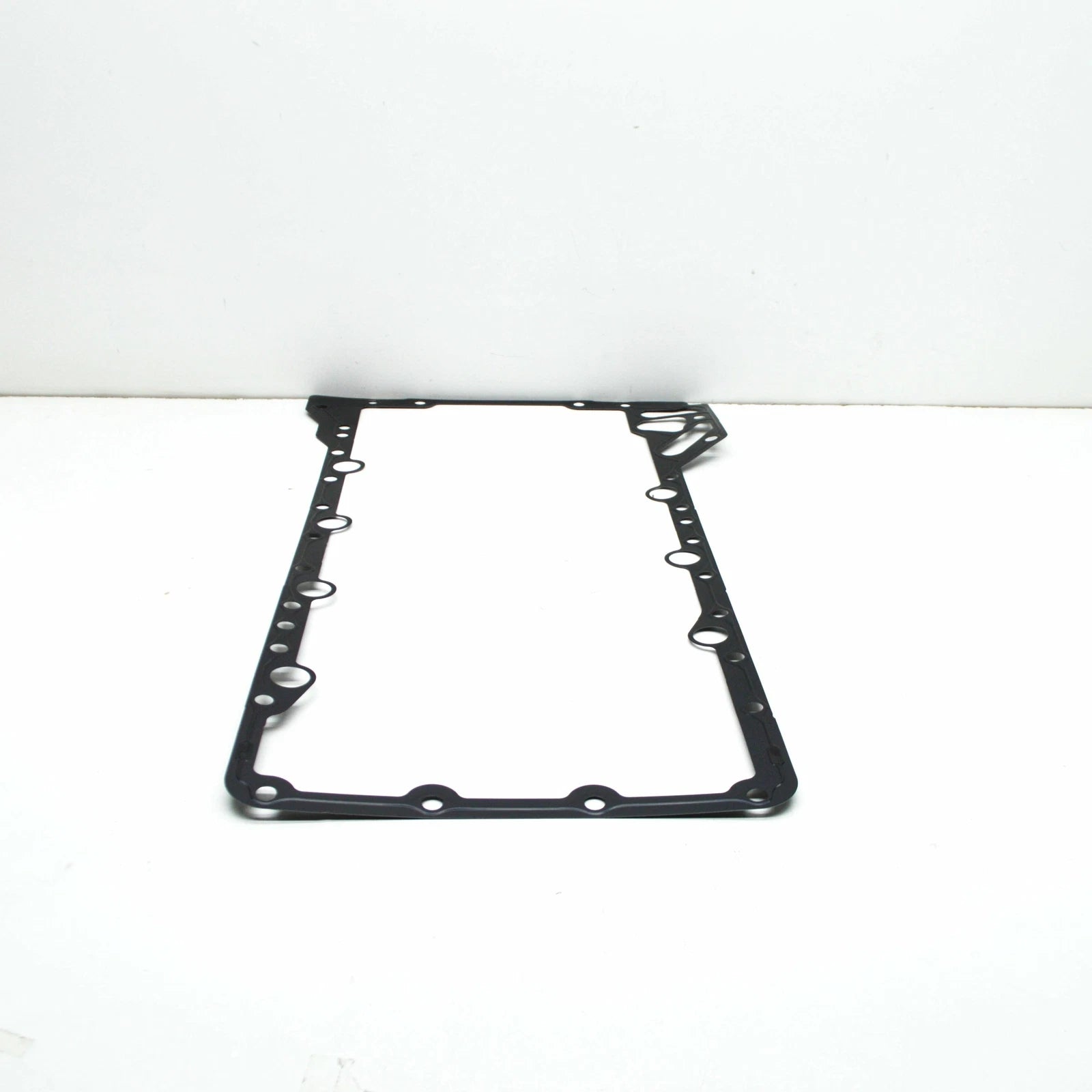 NEW BMW X6 E71, E72 UPPER OIL PAN GASKET 7566644 11137566644 ORIGINAL