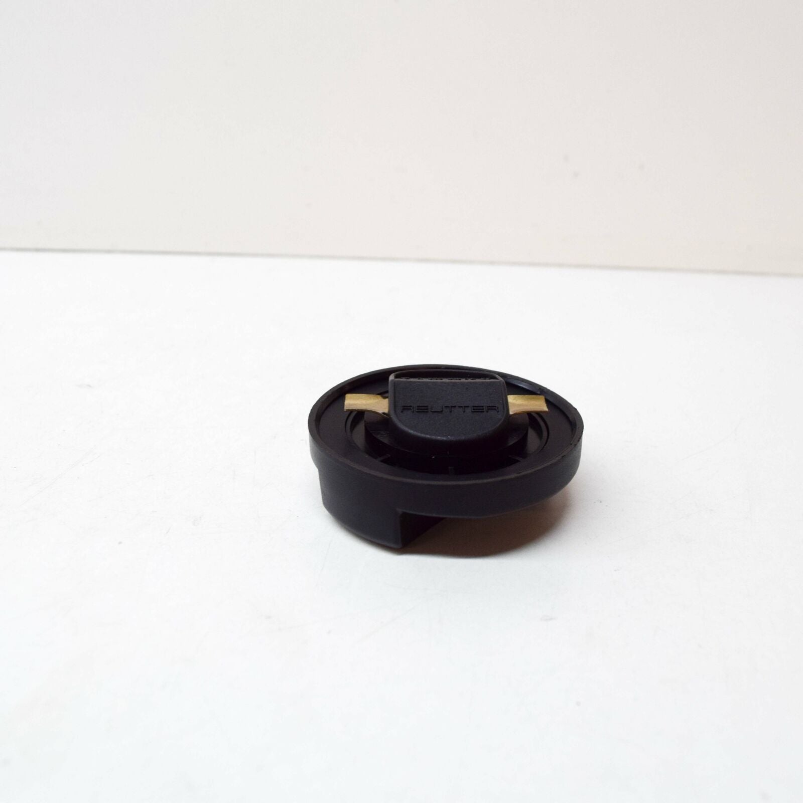 NEW MERCEDES BENZ ML W163 ENGINE OIL FILLER CAP A0000101285 ORIGINAL