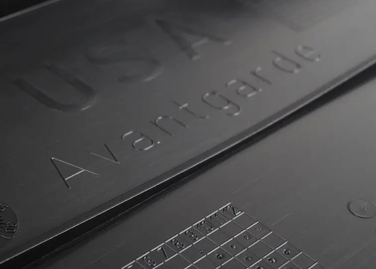 NEW MERCEDES-BENZ E W211 FRONT LICENCE PLATE MOLDING USA A2118850881 ORIGINAL