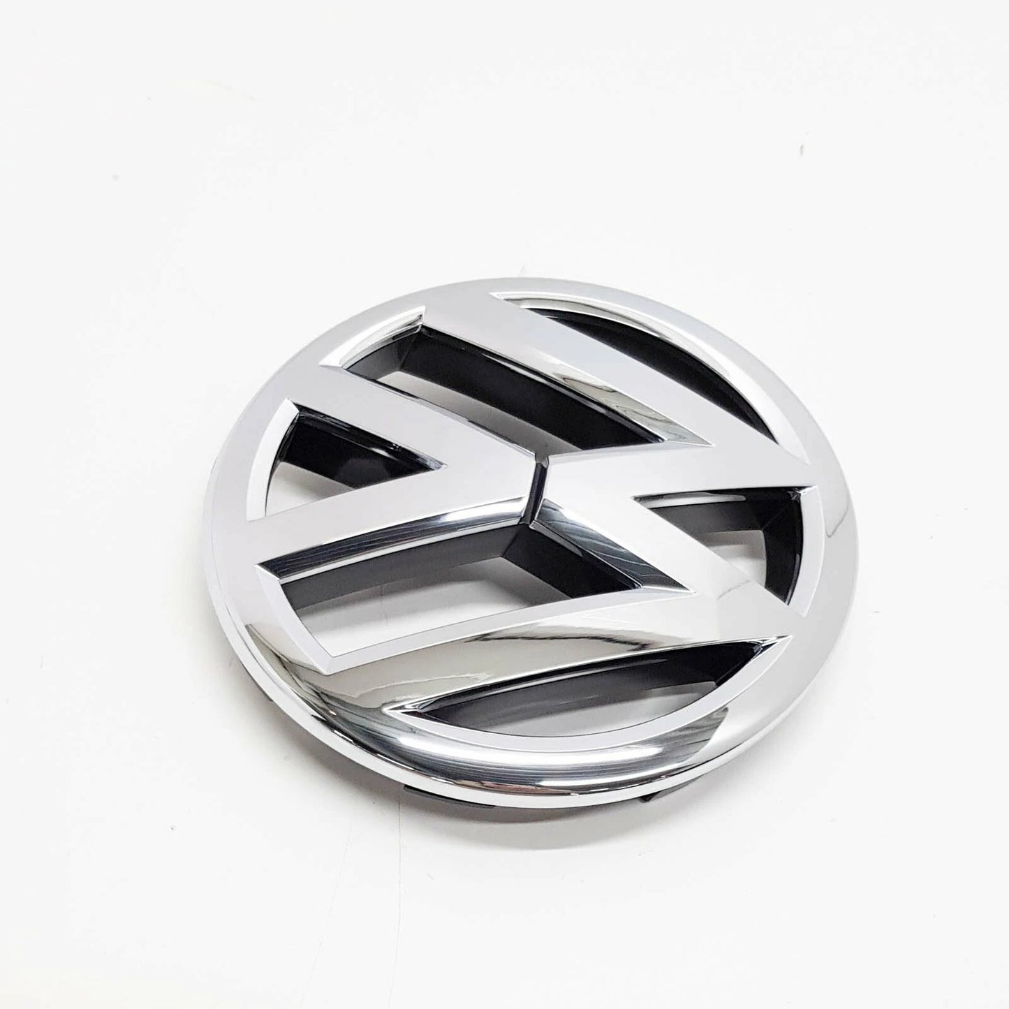 NEW VW CADDY IV SAA RADIATOR GRILLE EMBLEM BADGE 1T0853601EULM