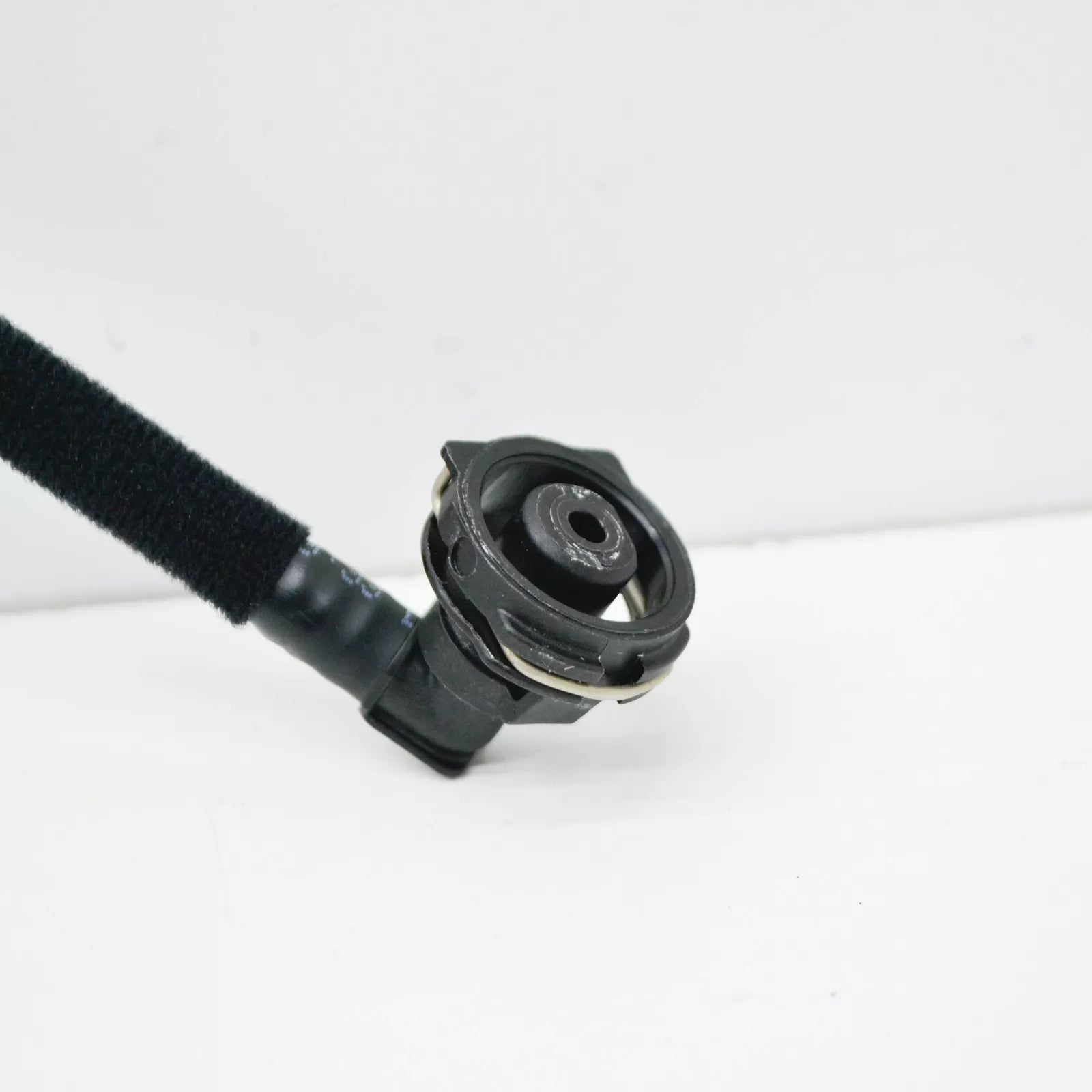 NEW MB A W176 COOLER TO COMPENSATING TANK BLEED LINE A2465010025