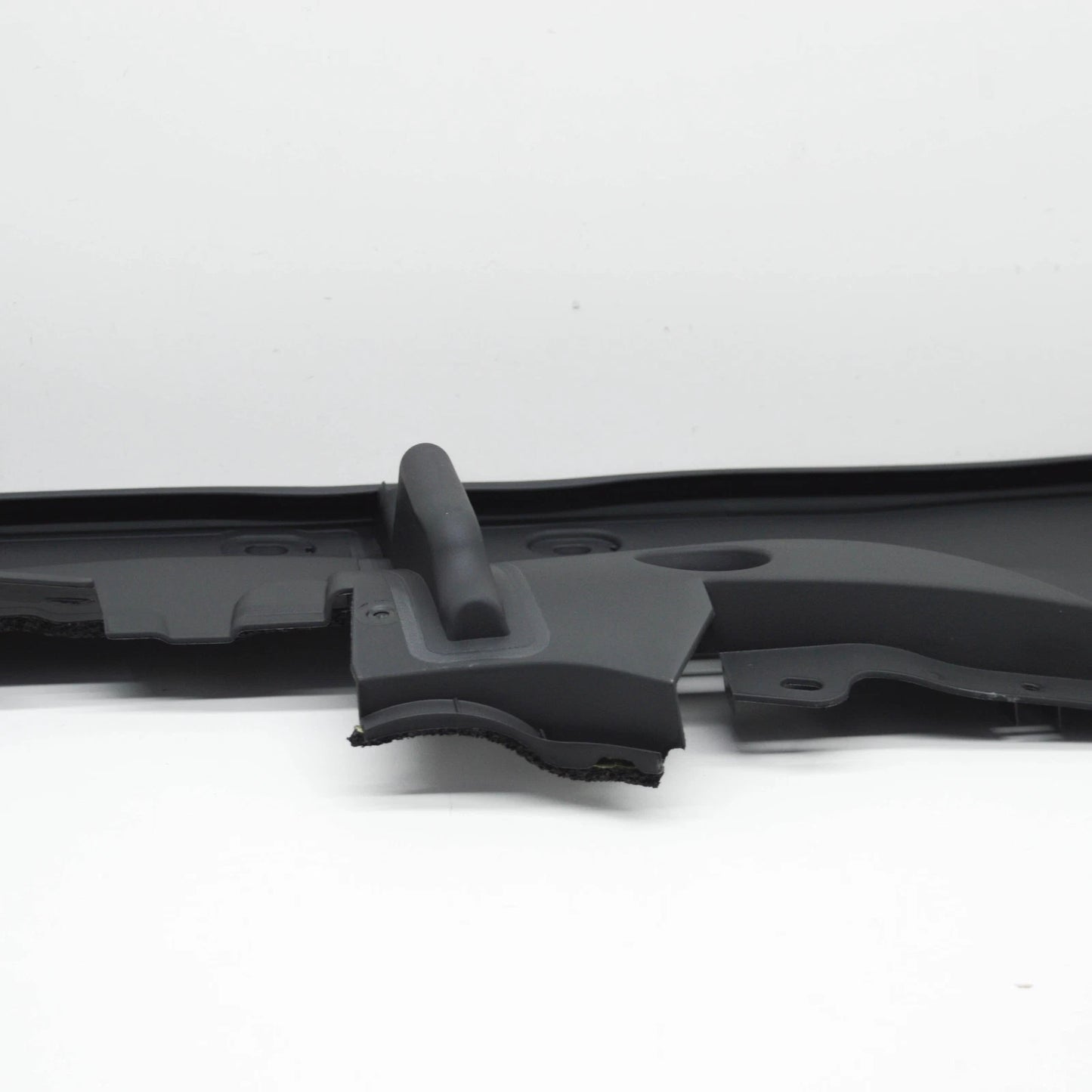 NEW BMW 7 G11 FRONT BONNET HOOD LEFT SIDE SEALING 51767475289 ORIGINAL