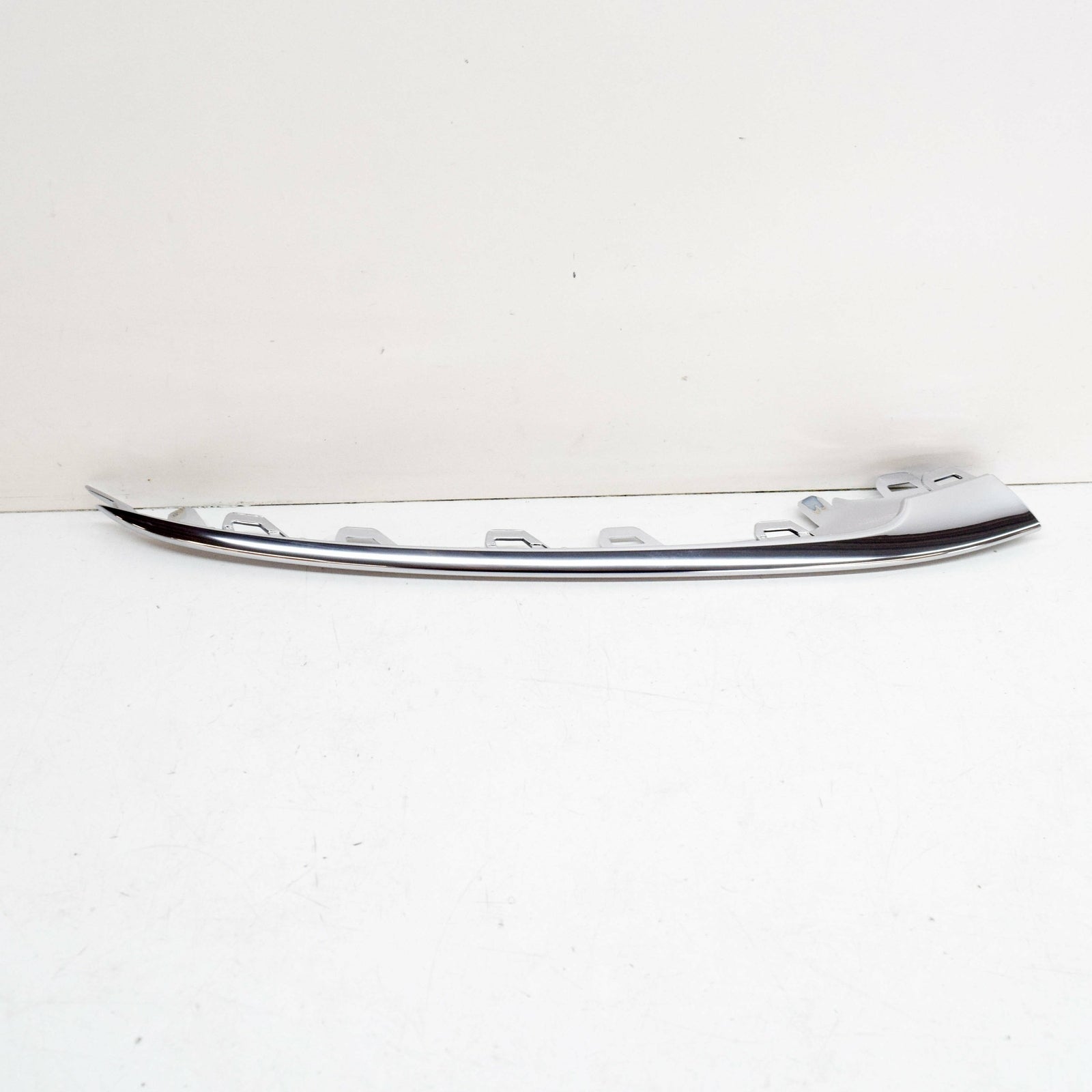 NEW MERCEDES-BENZ S W222 FRONT BUMPER RIGHT ORNAMENTAL TRIN A2228857800 ORIGINAL