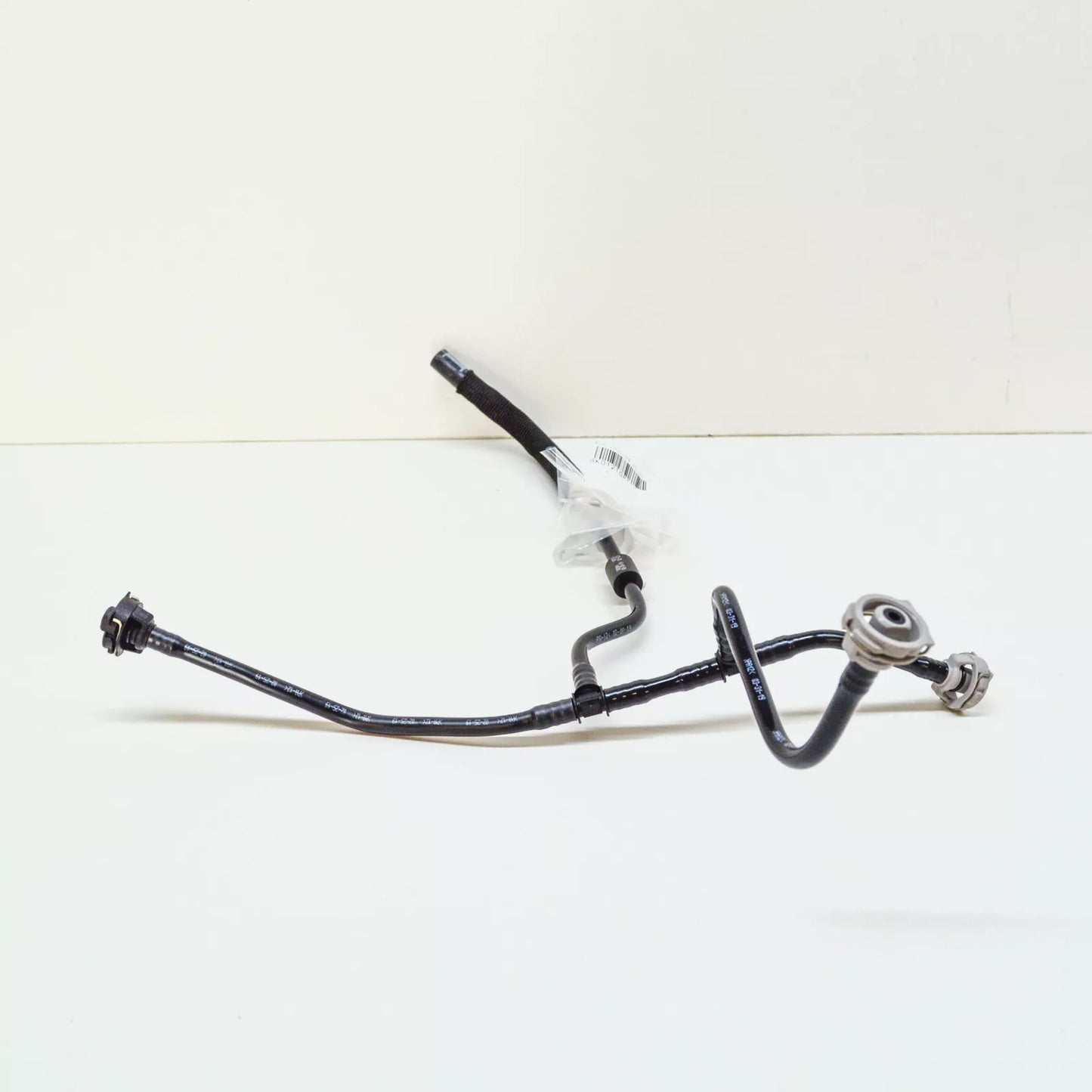 NEW AUDI A5 8T3 COOLANT PIPE HOSE 8K0121081BK