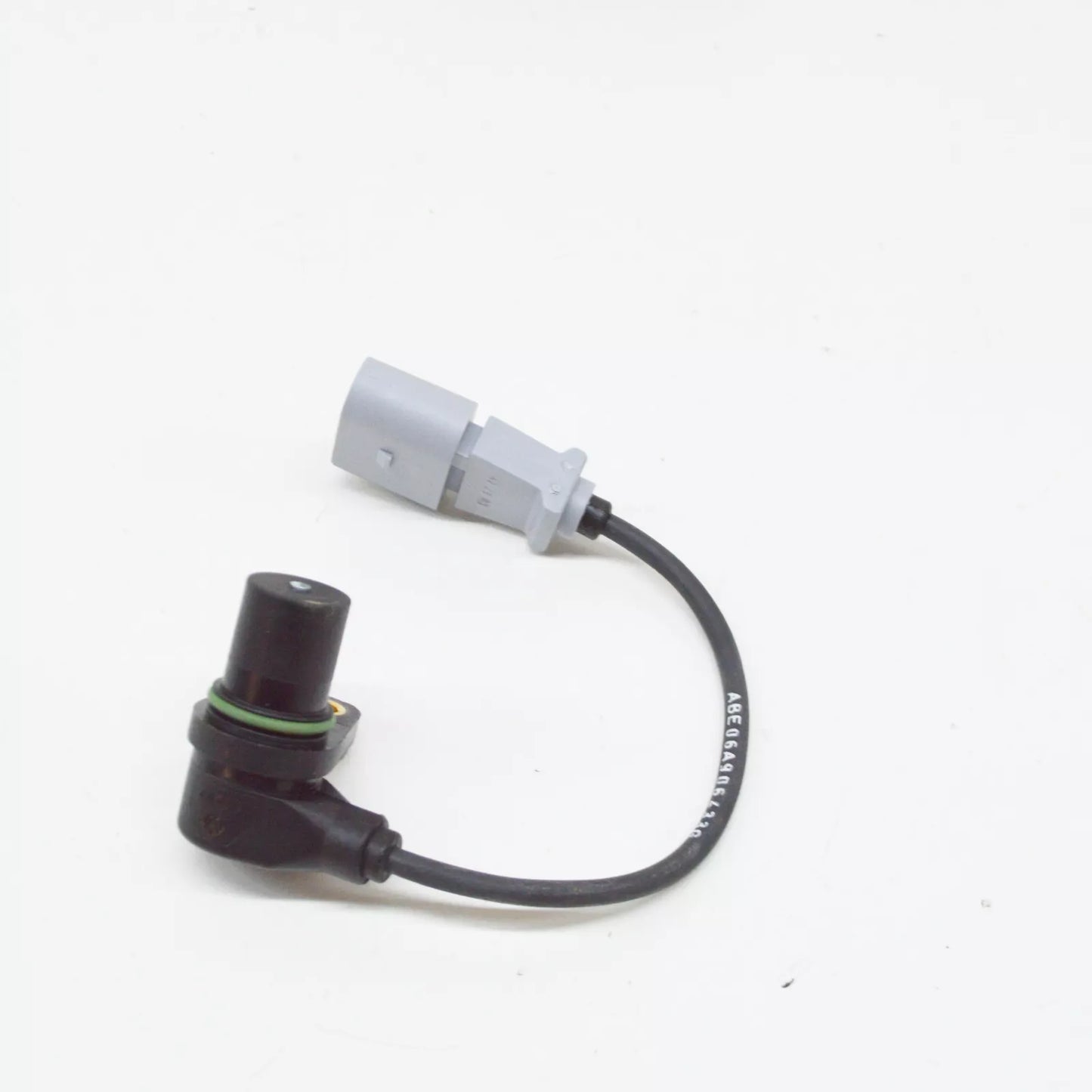 NEW AUDI A4 B7 CRANKSHAFT POSITION SENSOR 06A906433G