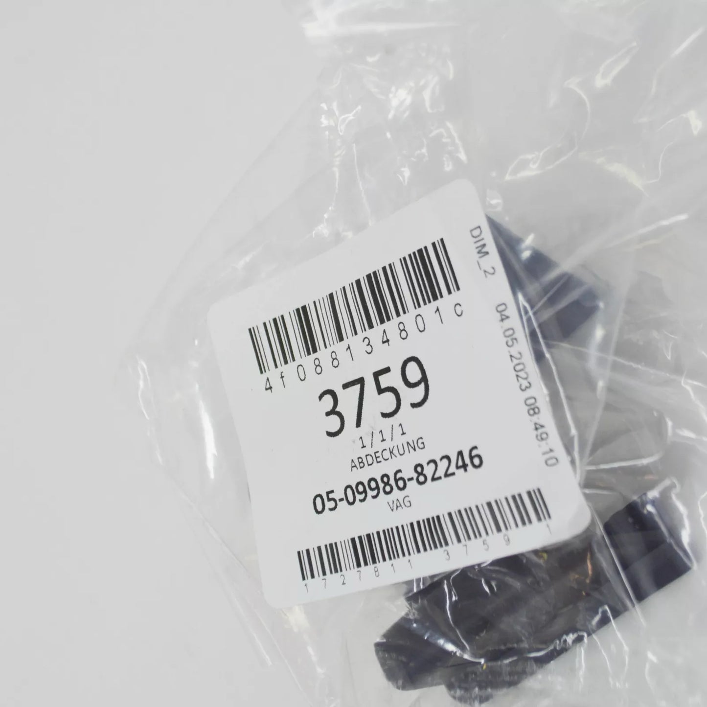 NEW AUDI A3 8V FRONT RIGHT SEAT GUIDE RAIL COVER 4F088134801C ORIGINAL