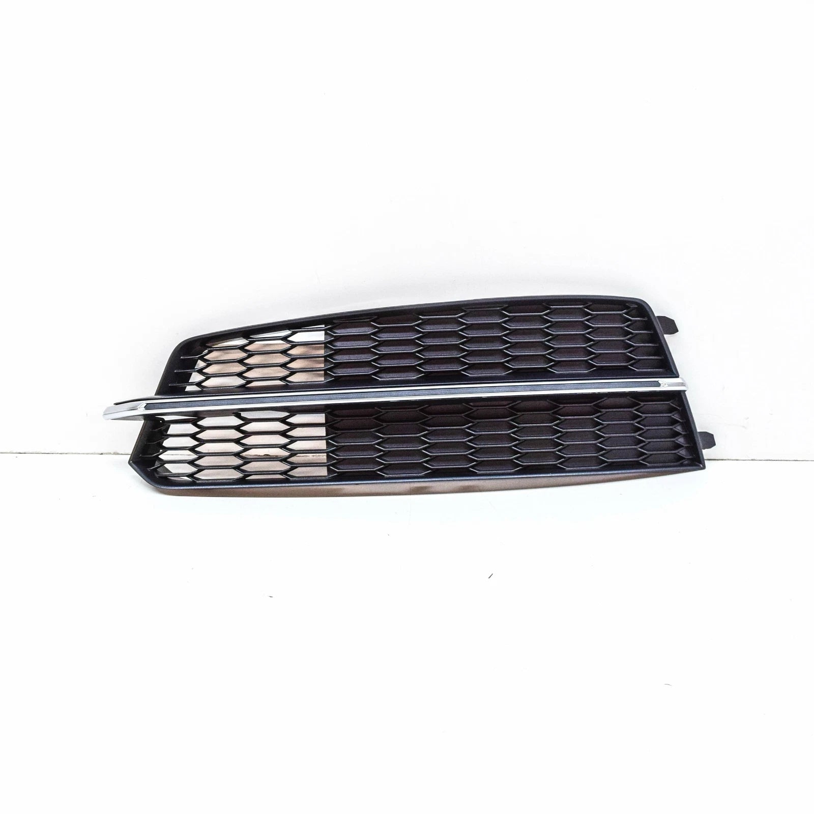 NEW AUDI A6 C7 FRONT LEFT AIR GUIDE GRILLE 4G0807647D9B9
