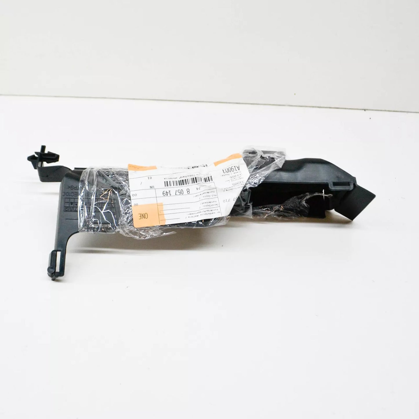 NEW BMW M4 F82 FRONT LEFT AIR DUCT 51748057149 8057149 2016 ORIGINAL