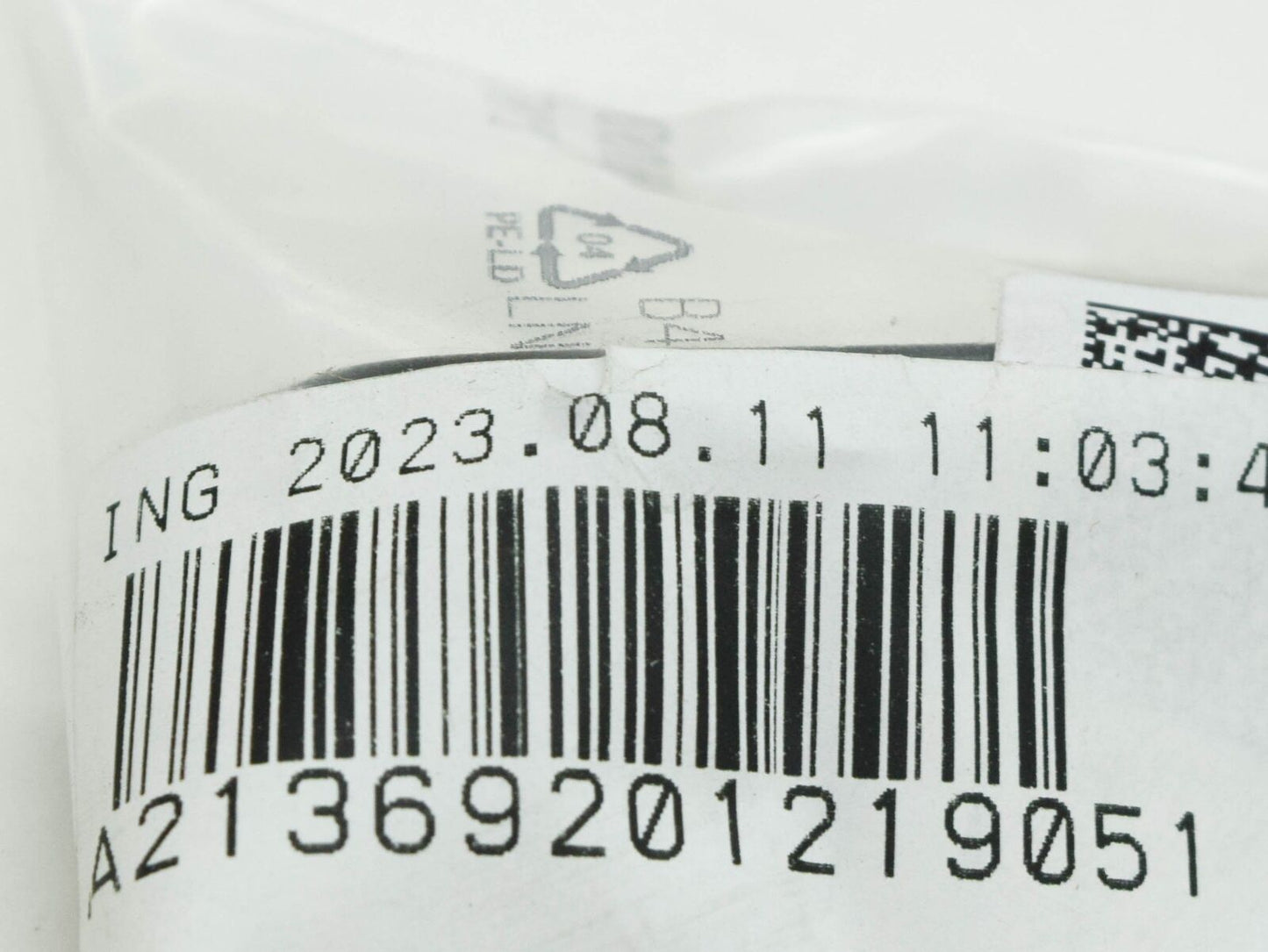 NEW MERCEDES-BENZ E W213 LEFT COLUMN BADGE LETTERING A21369201219051 ORIGINAL