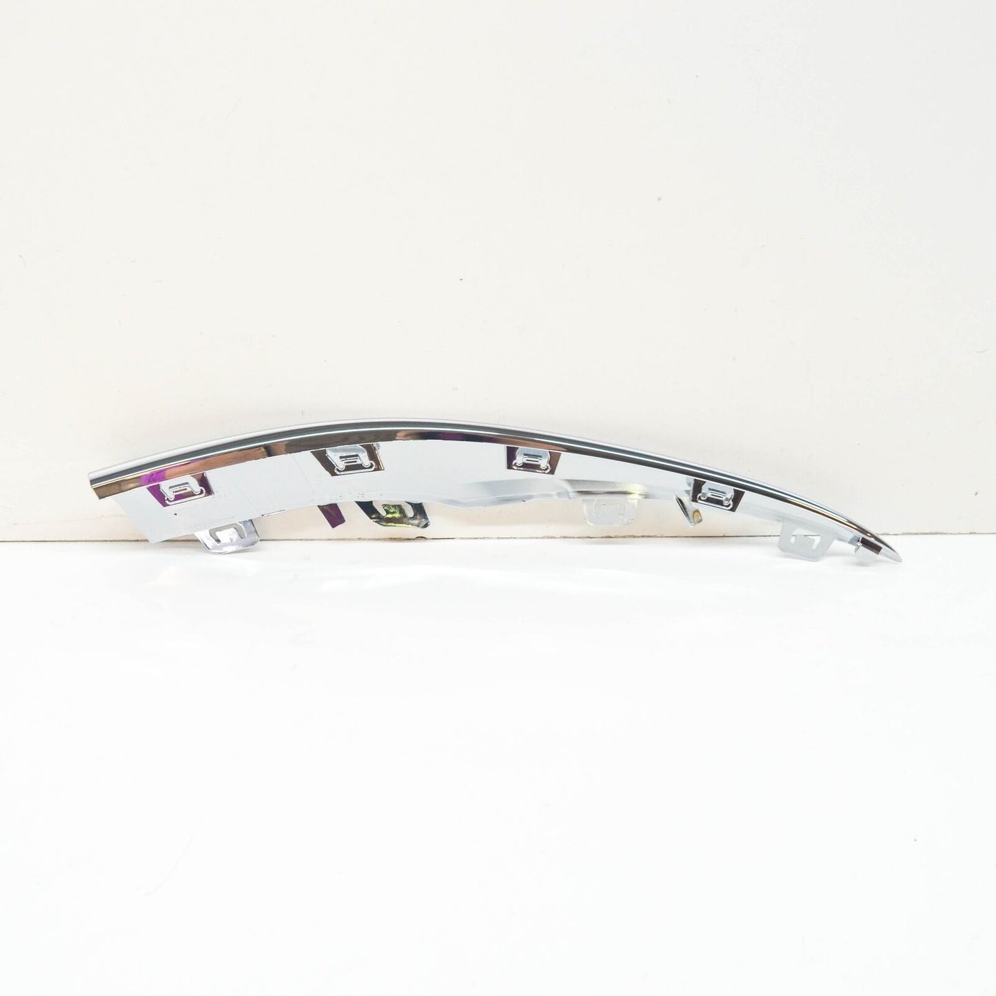 NEW MERCEDES-BENZ C W205 AMG FRONT BUMPER RIGHT SIDE MOLDING A2058858702