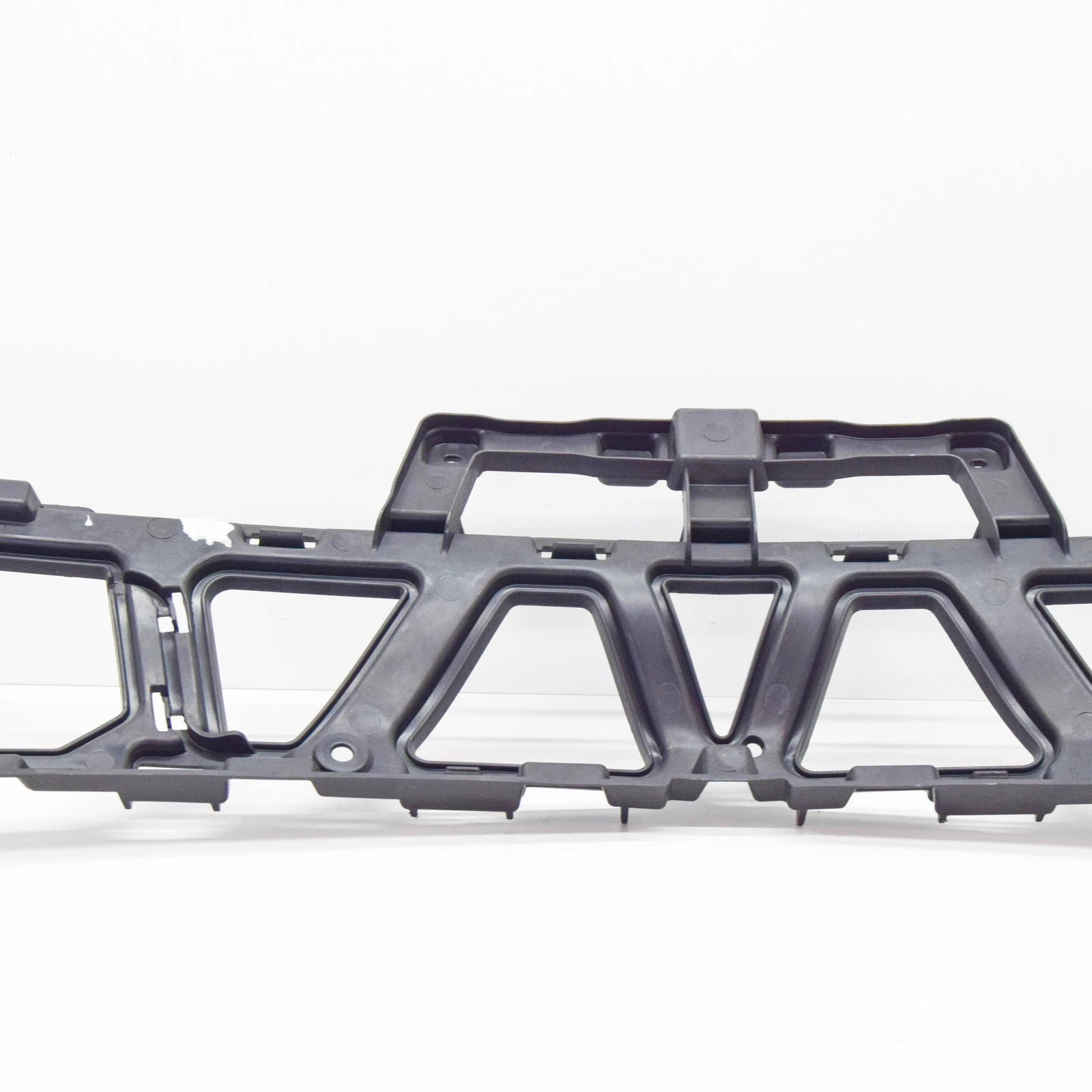 NEW MERCEDES-BENZ E W212 REAR BUMPER CENTER CARRIER BRACKET A2128855865 ORIGINAL