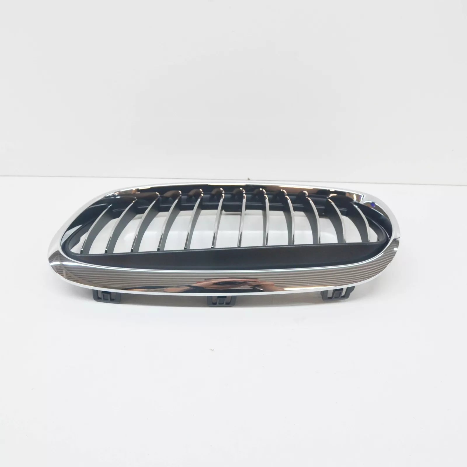 NEW BMW 2 F45 LEFT RADIATOR GRILLE LUXURY 51137379609 7379609 2015 ORIGINAL