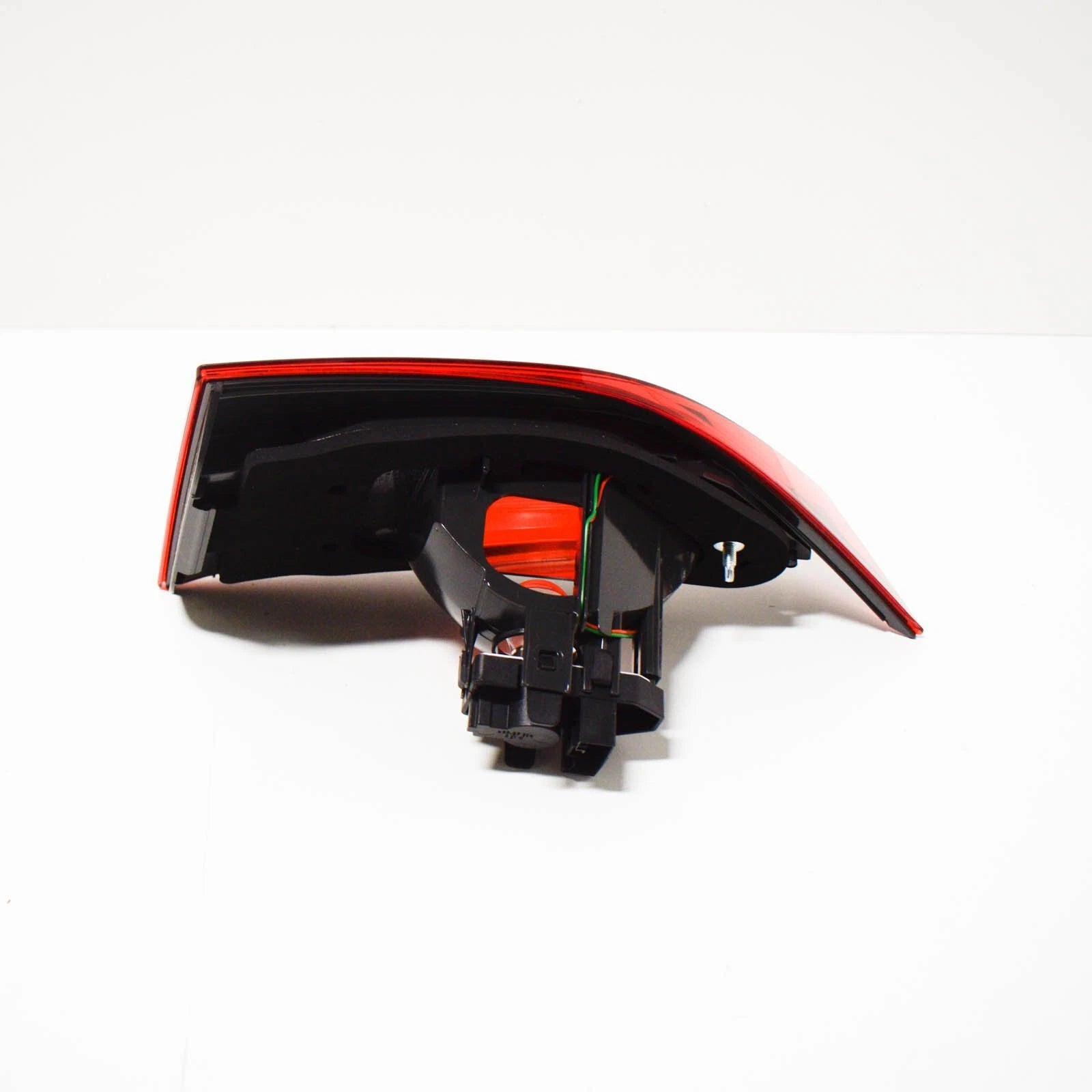 NEW BMW X1 E84 REAR LEFT TAILGATE TAIL LIGHT 63212990113 2990113 ORIGINAL