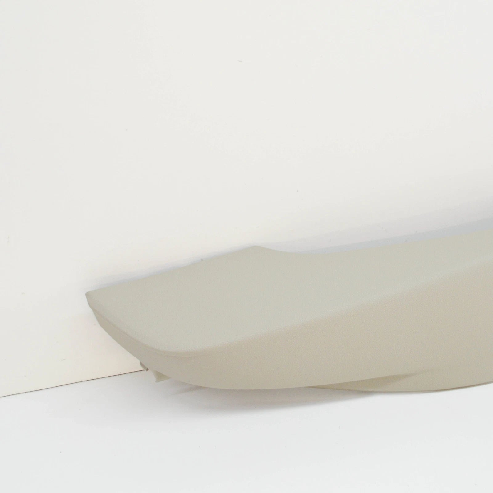 NEW VOLKSWAGEN GOLF 5G MK7 RIGHT SIDE WHEEL HOUSING TRIM 5G6867766EZA2 ORIGINAL