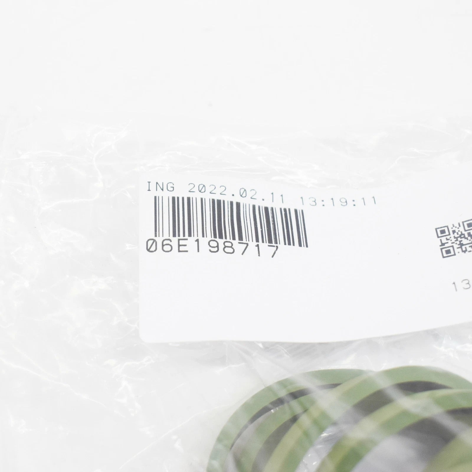 NEW AUDI A4 B7 INTAKE MANIFOLD GASKET SET 06E198717