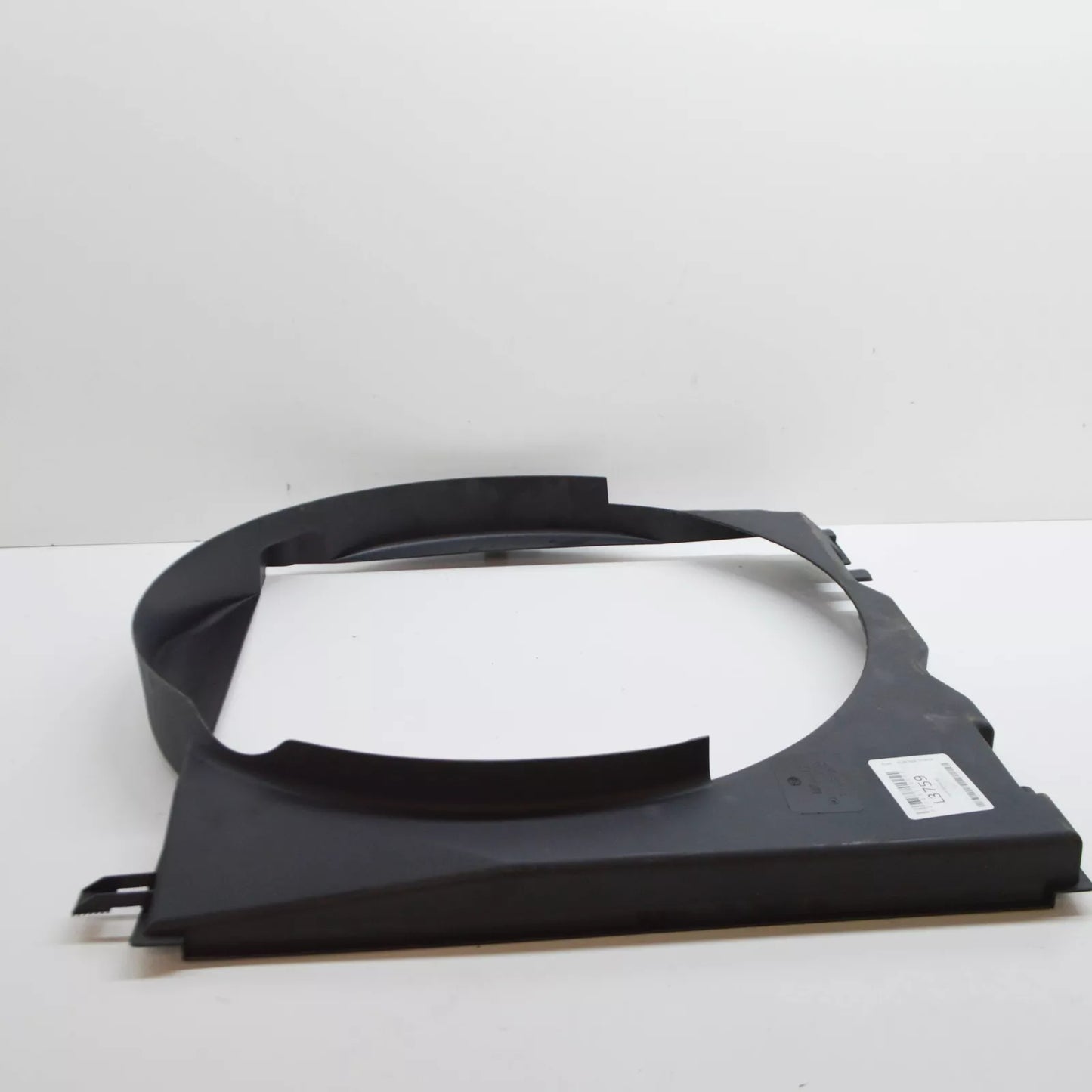 NEW MERCEDES-BENZ E-CLASS W210 FAN SHROUD A2105052555 ORIGINAL