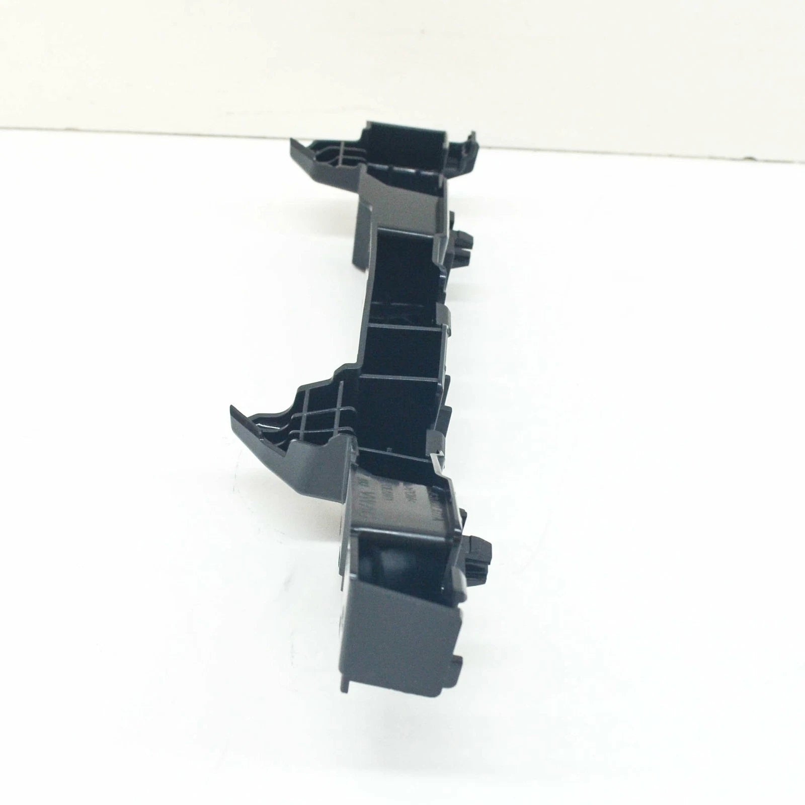 NEW VOLKSWAGEN CRAFTER SZ FRONT LEFT BUMPER BRACKET 7C0807177A ORIGINAL