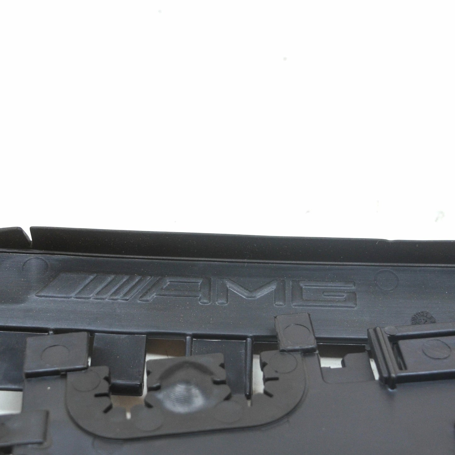 NEW MERCEDES-BENZ C W204 AMG RADIATOR TOP AIR DUCT A2045052230 ORIGINAL