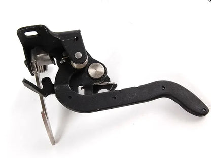 NEW BMW 7 E38 ENGINE HOOD CATCH 51238232129 8232129 ORIGINAL