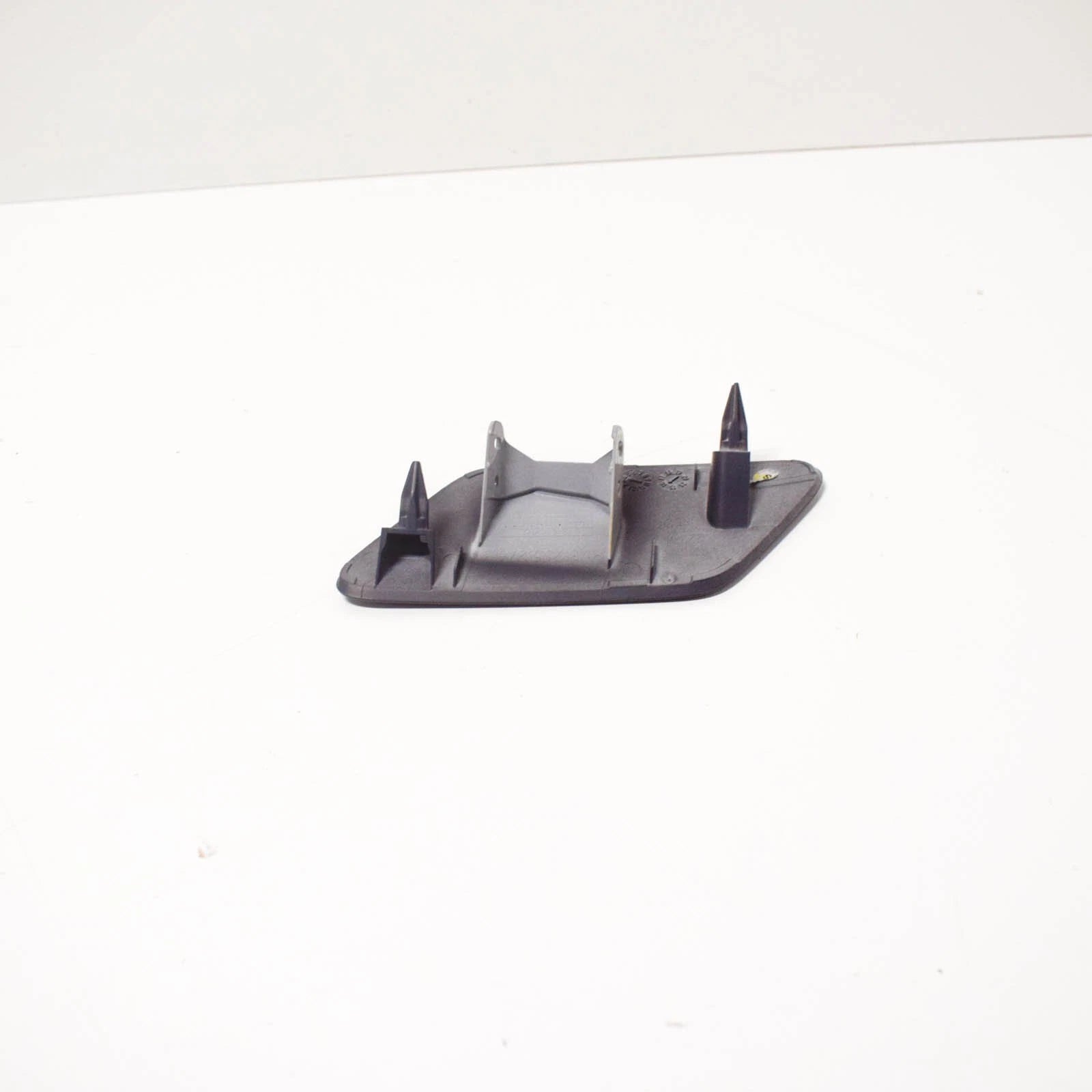 NEW AUDI A3 8V FRONT RIGHT HEADLIGHT WASHER COVER CAP 8V3955276B GRU ORIGINAL