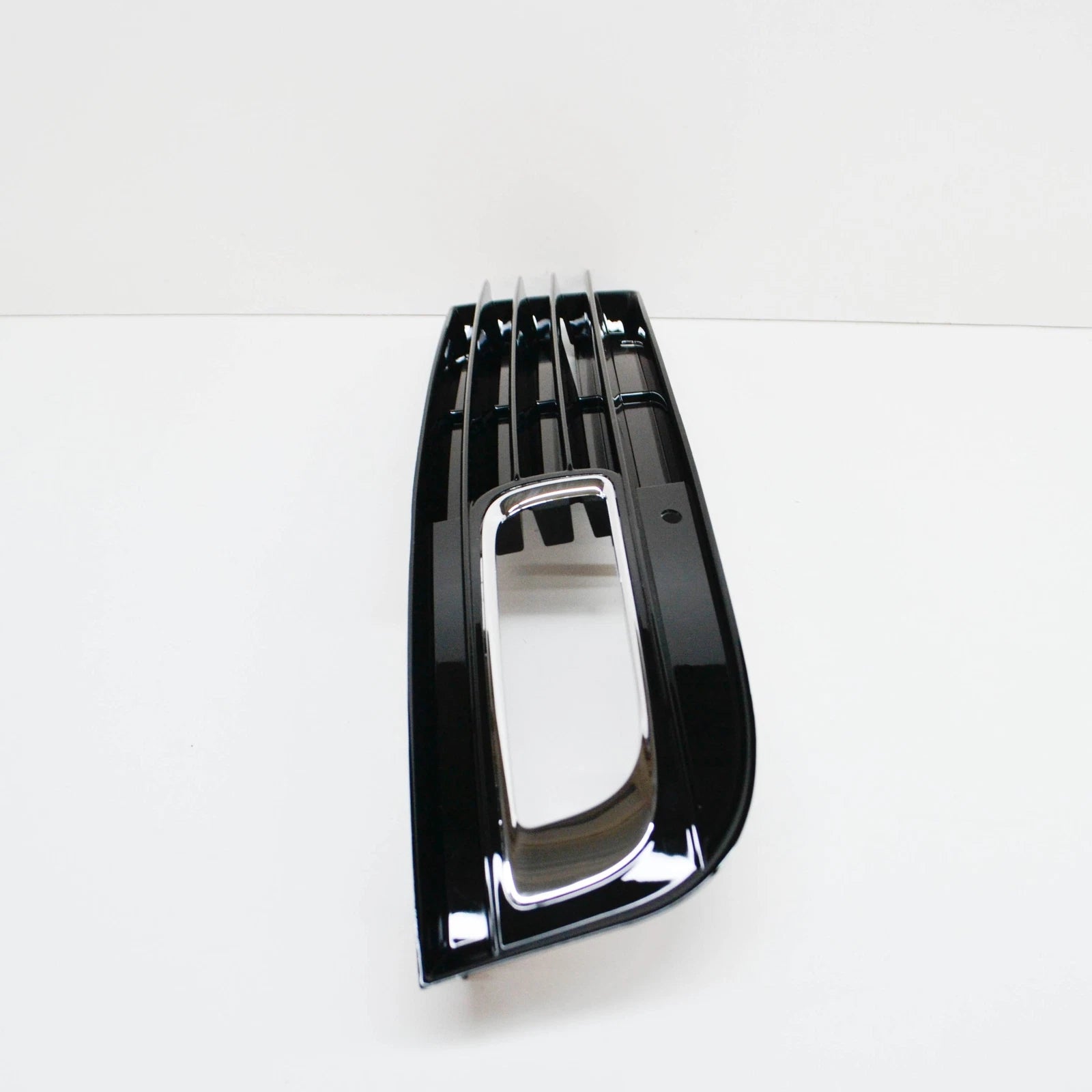 NEW AUDI A8 D3 FRONT BUMPER RIGHT GRILLE 4E0807680B