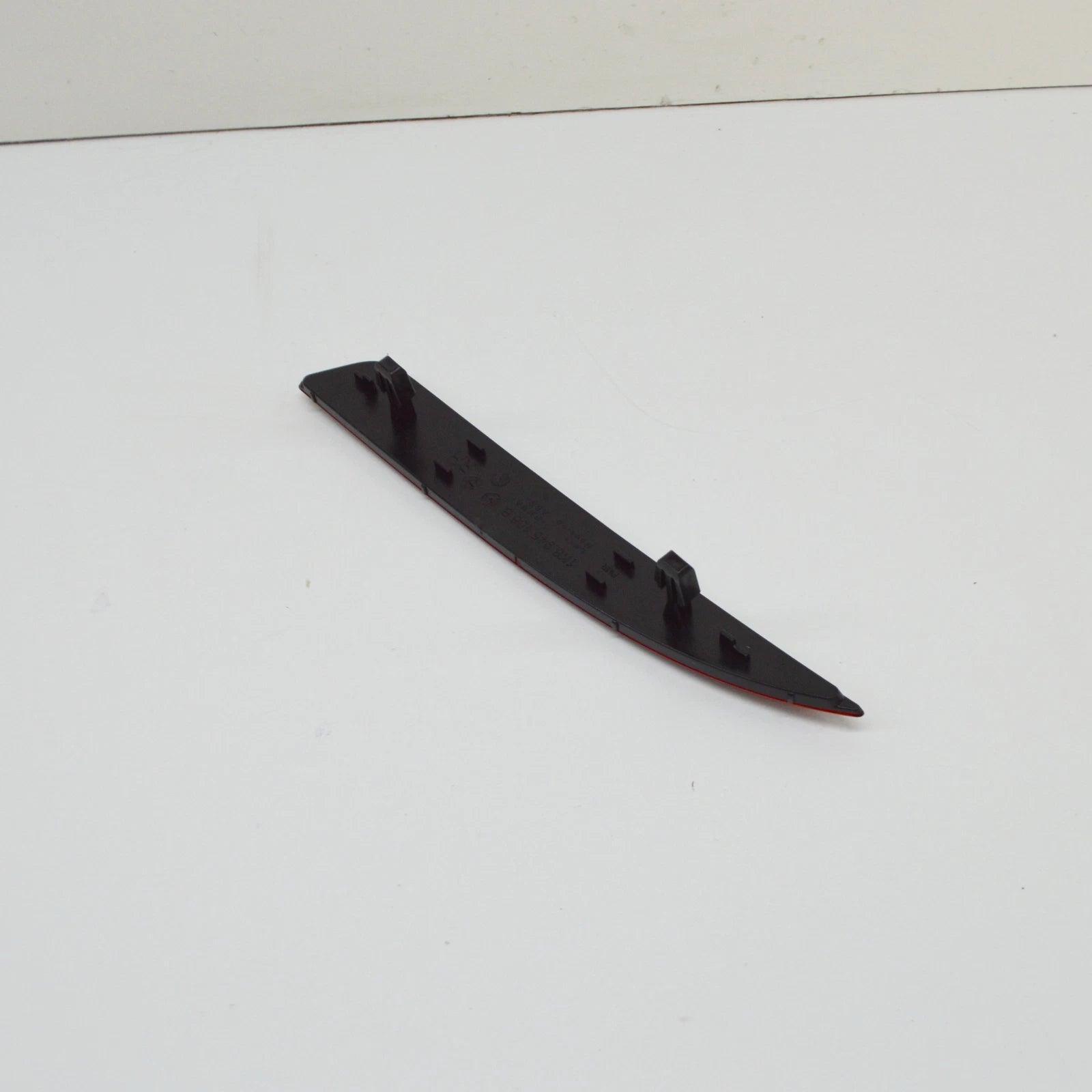 NEW VOLKSWAGEN SCIROCCO REAR BUMPER RIGHT REFLECTOR 1K8945106B 2011